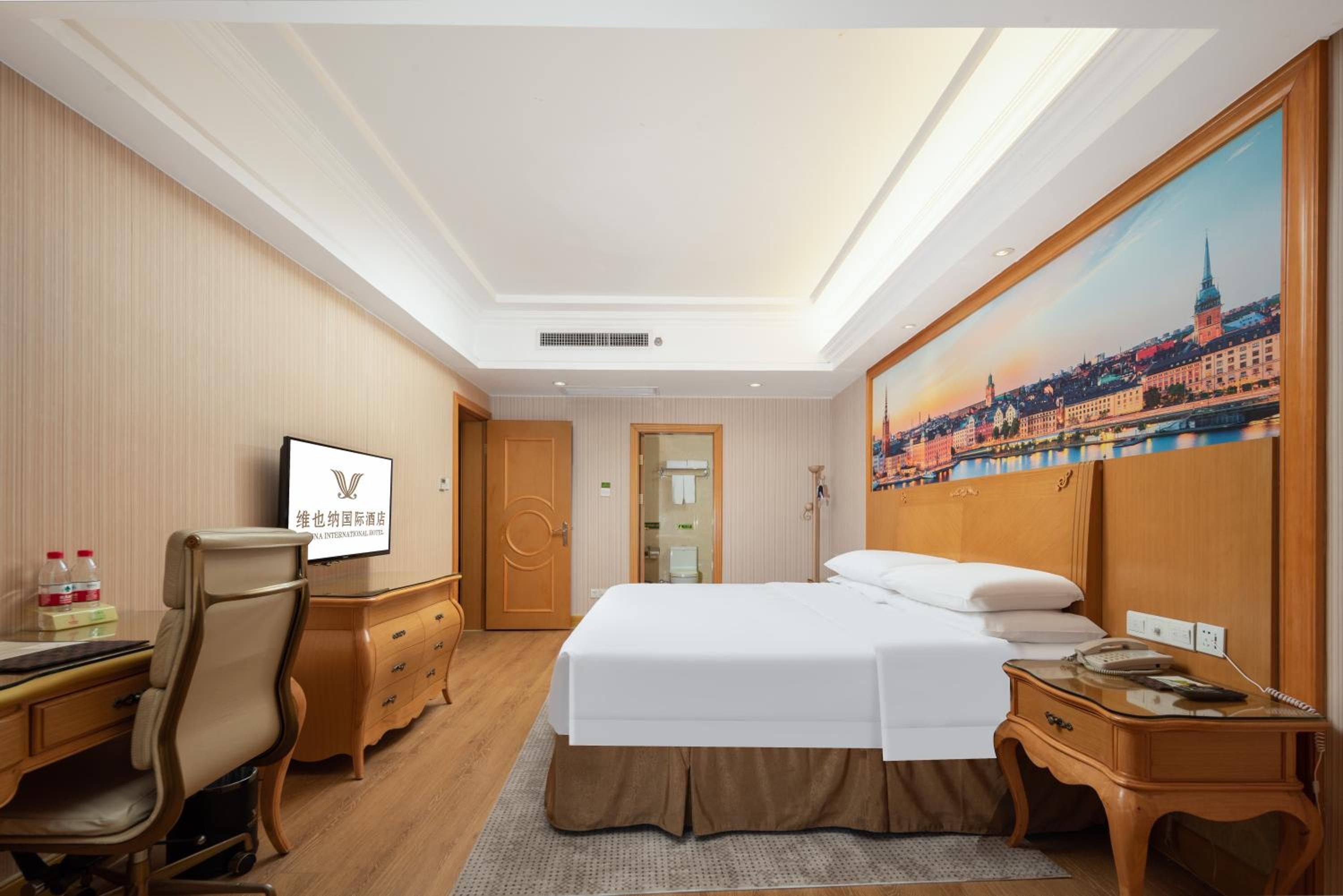 Deluxe Suite photo 3