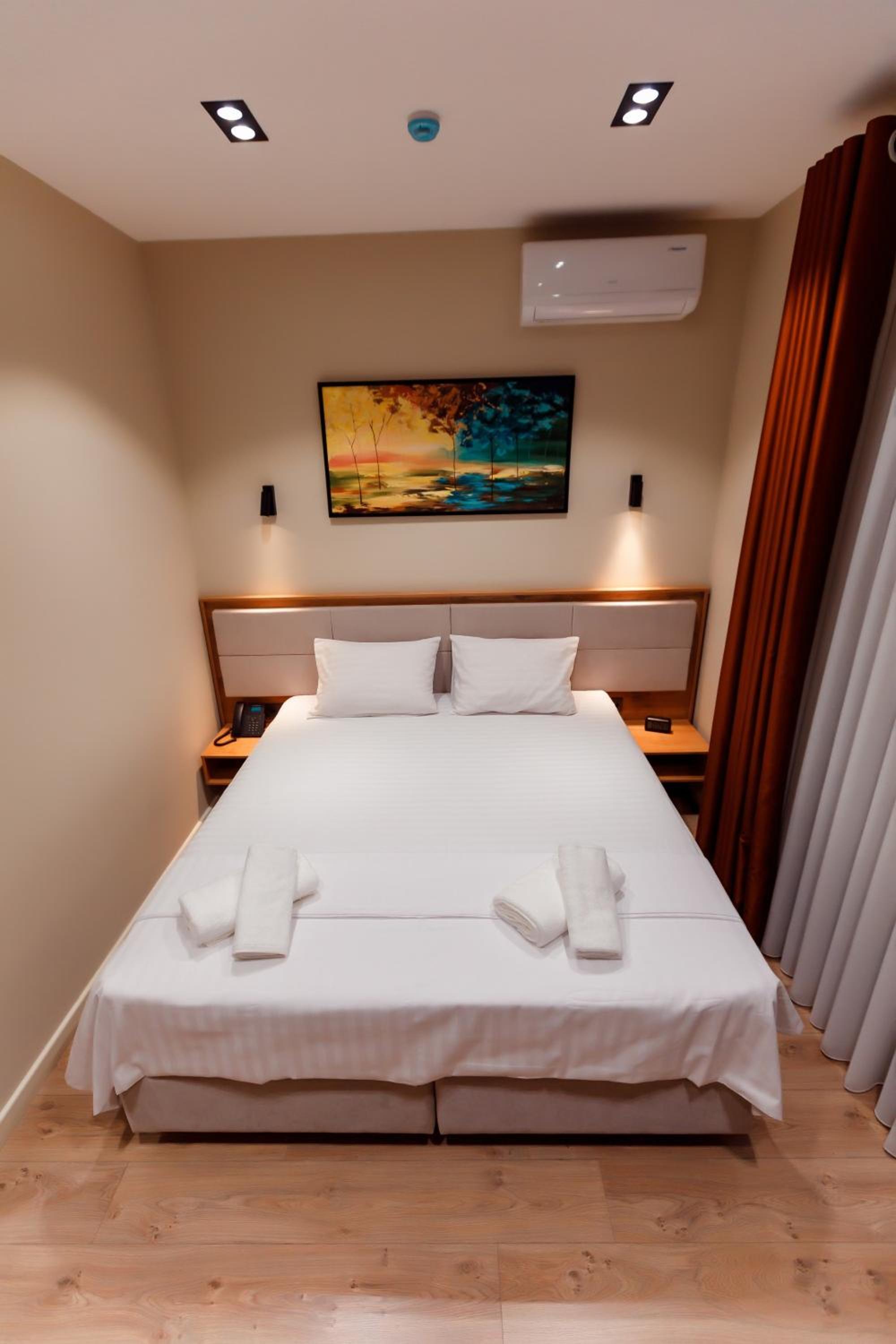 Budget Double Room photo 1