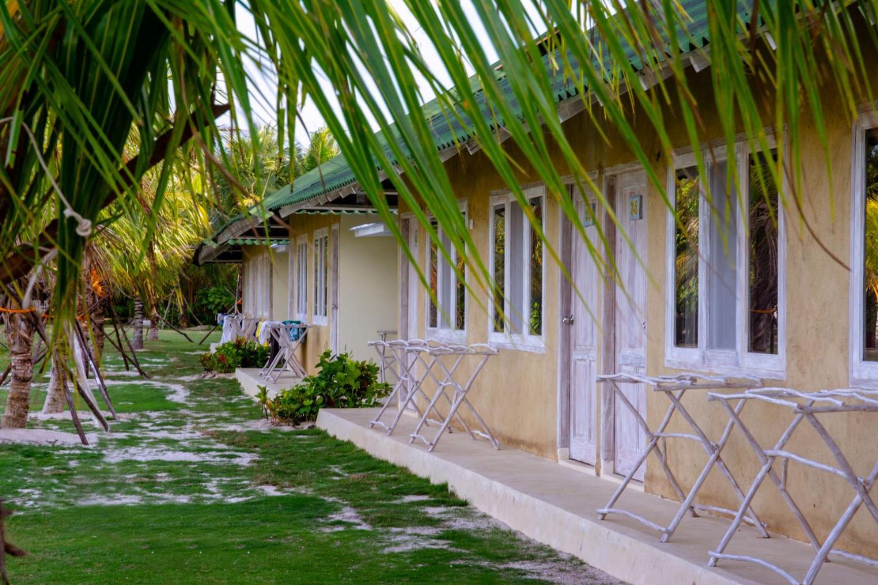 Deluxe Double Room with Sea View - Photo 4