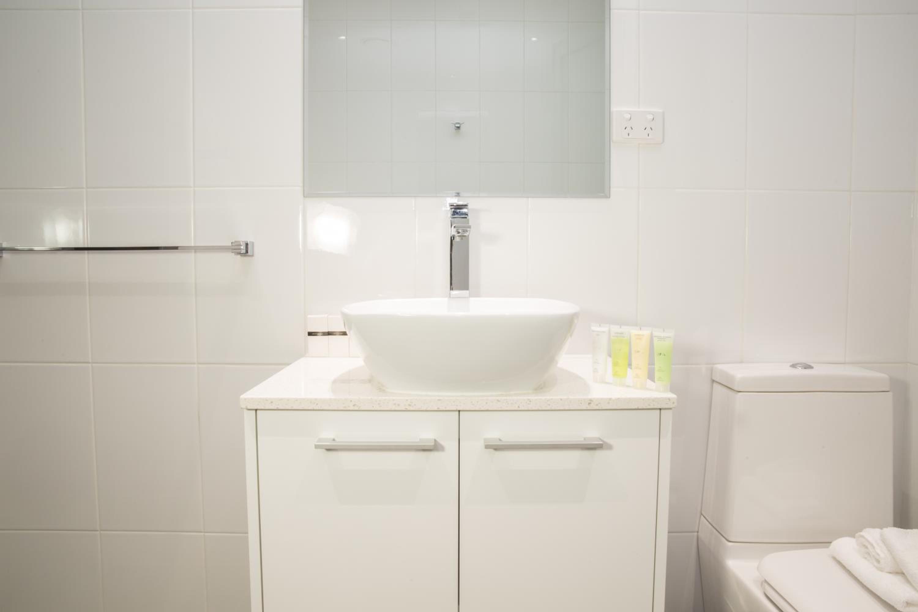 Studio Apartment - Photo 6