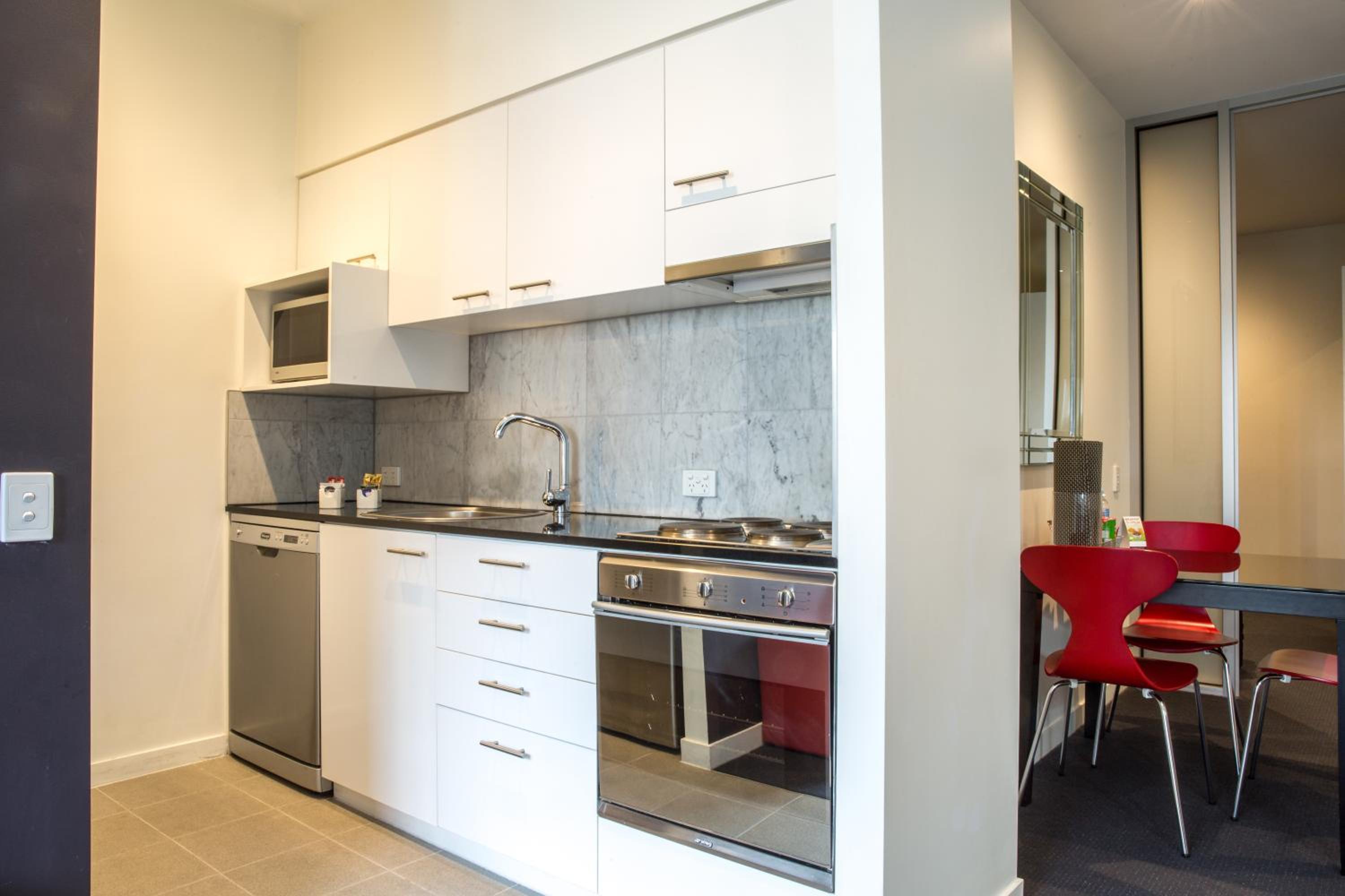 One-Bedroom Apartment - Photo 8