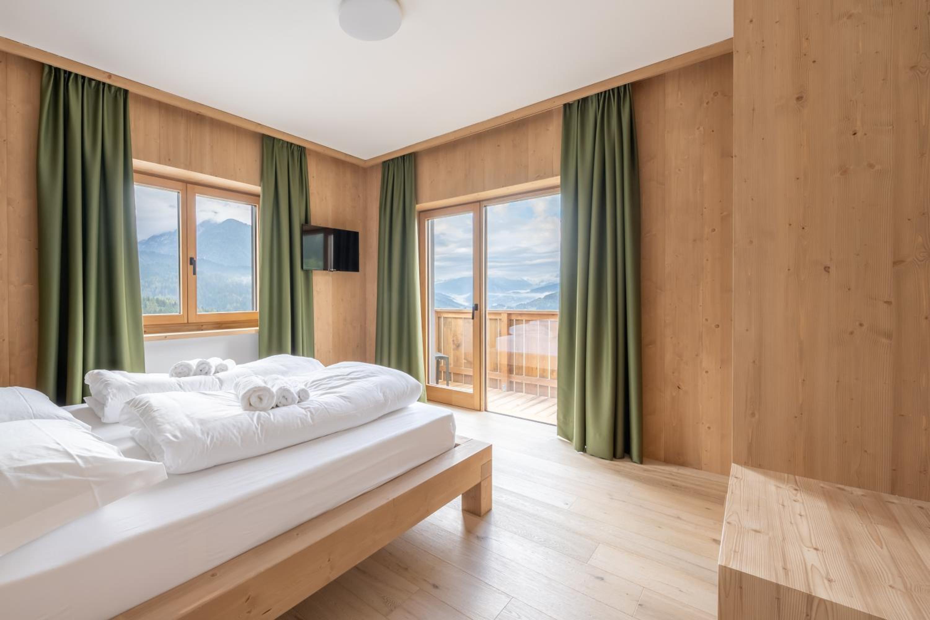 Studio Apartment with Balcony