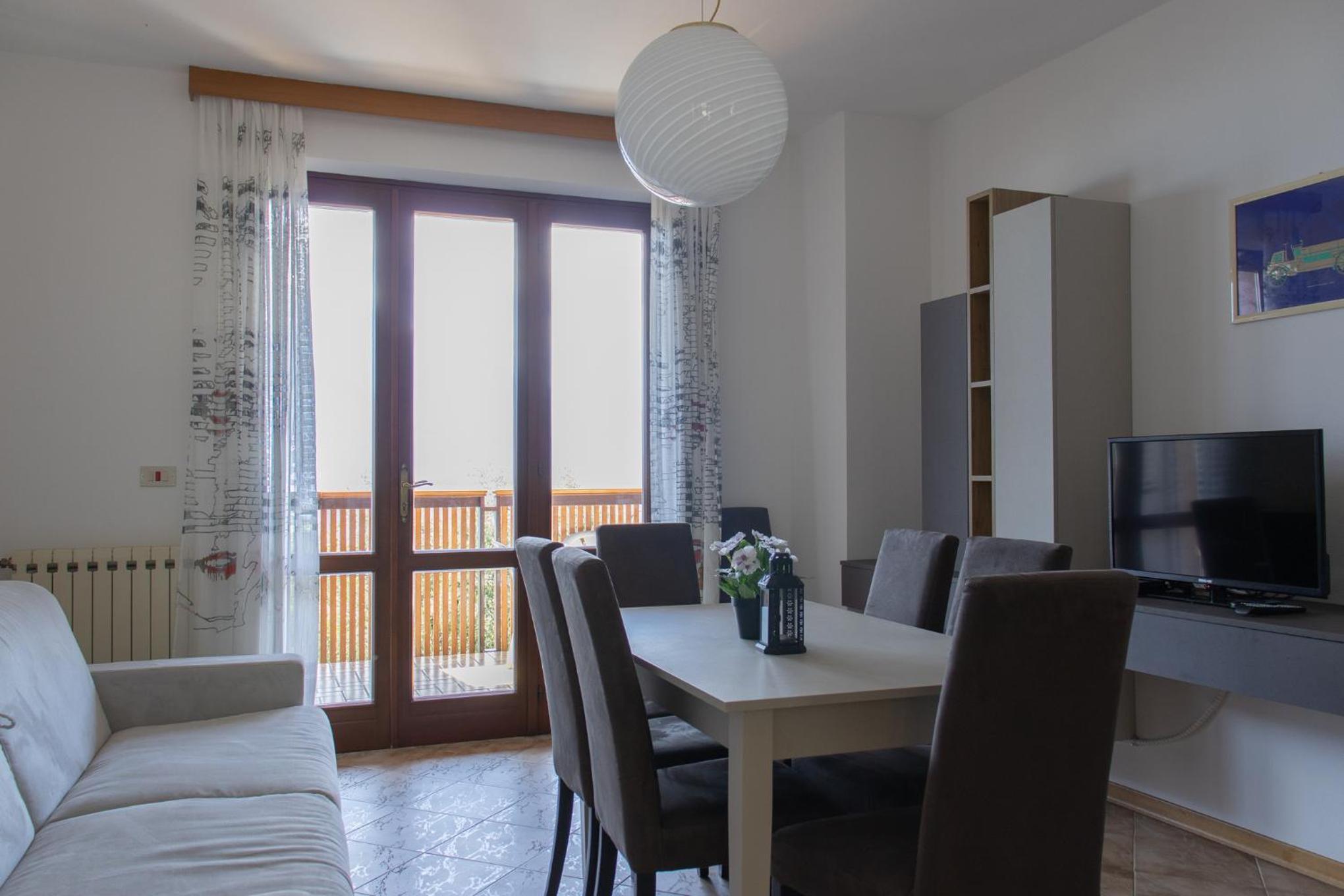 Two-Bedroom Apartment with Lake View photo 1