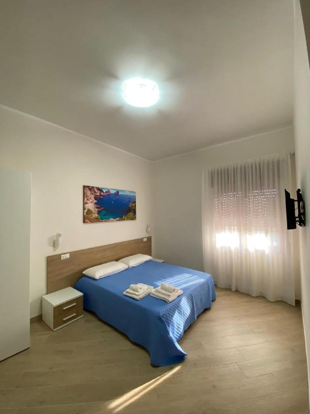 Quadruple Room with Private Bathroom - Photo 3