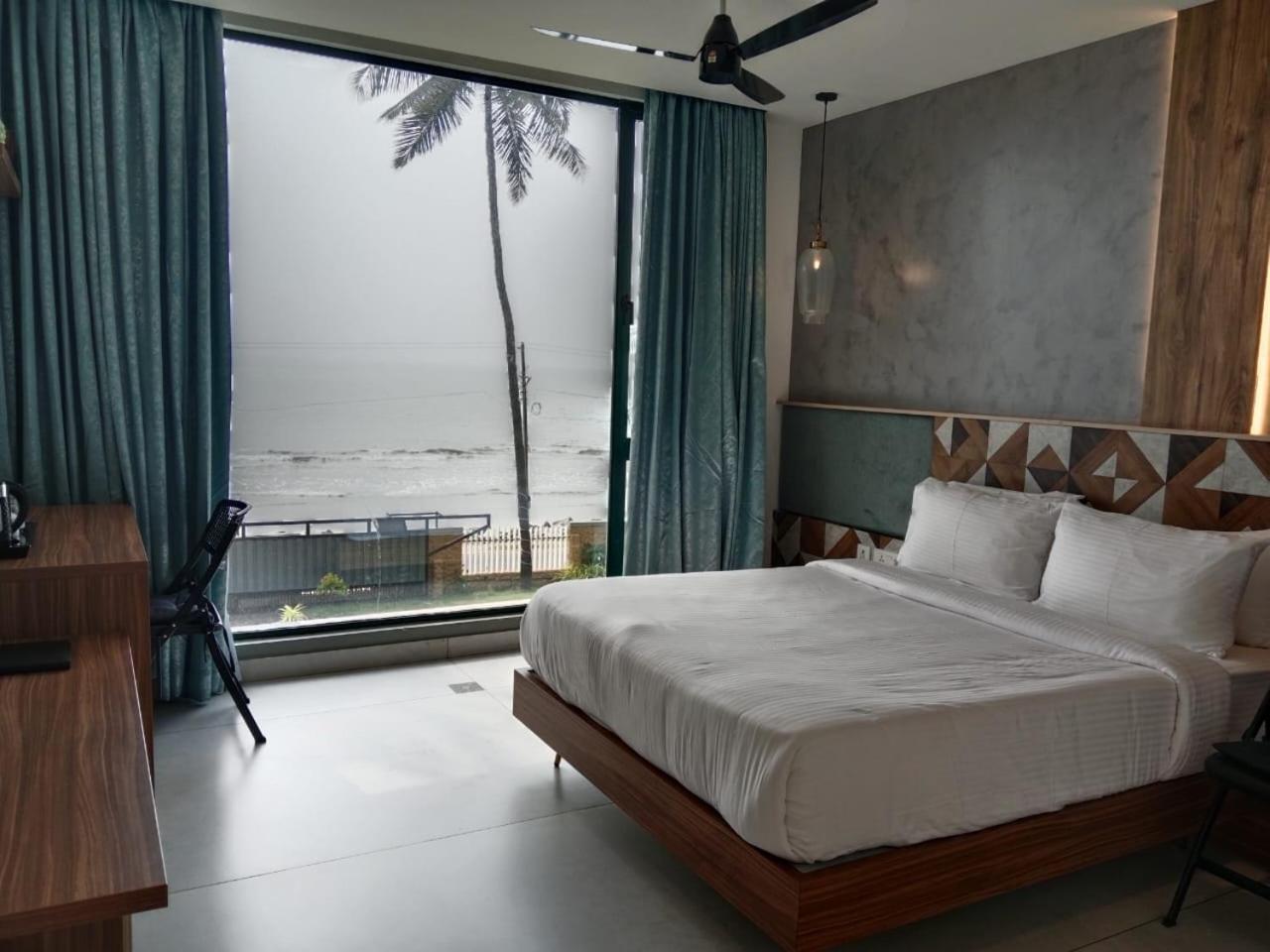 Deluxe Double Room with Sea View
