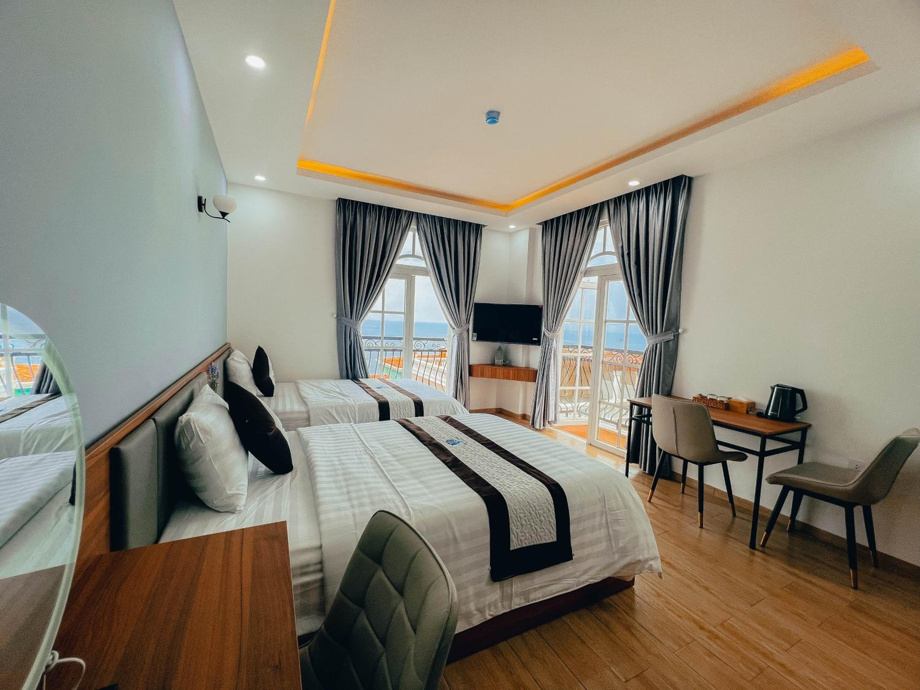 Quadruple Room with Sea View