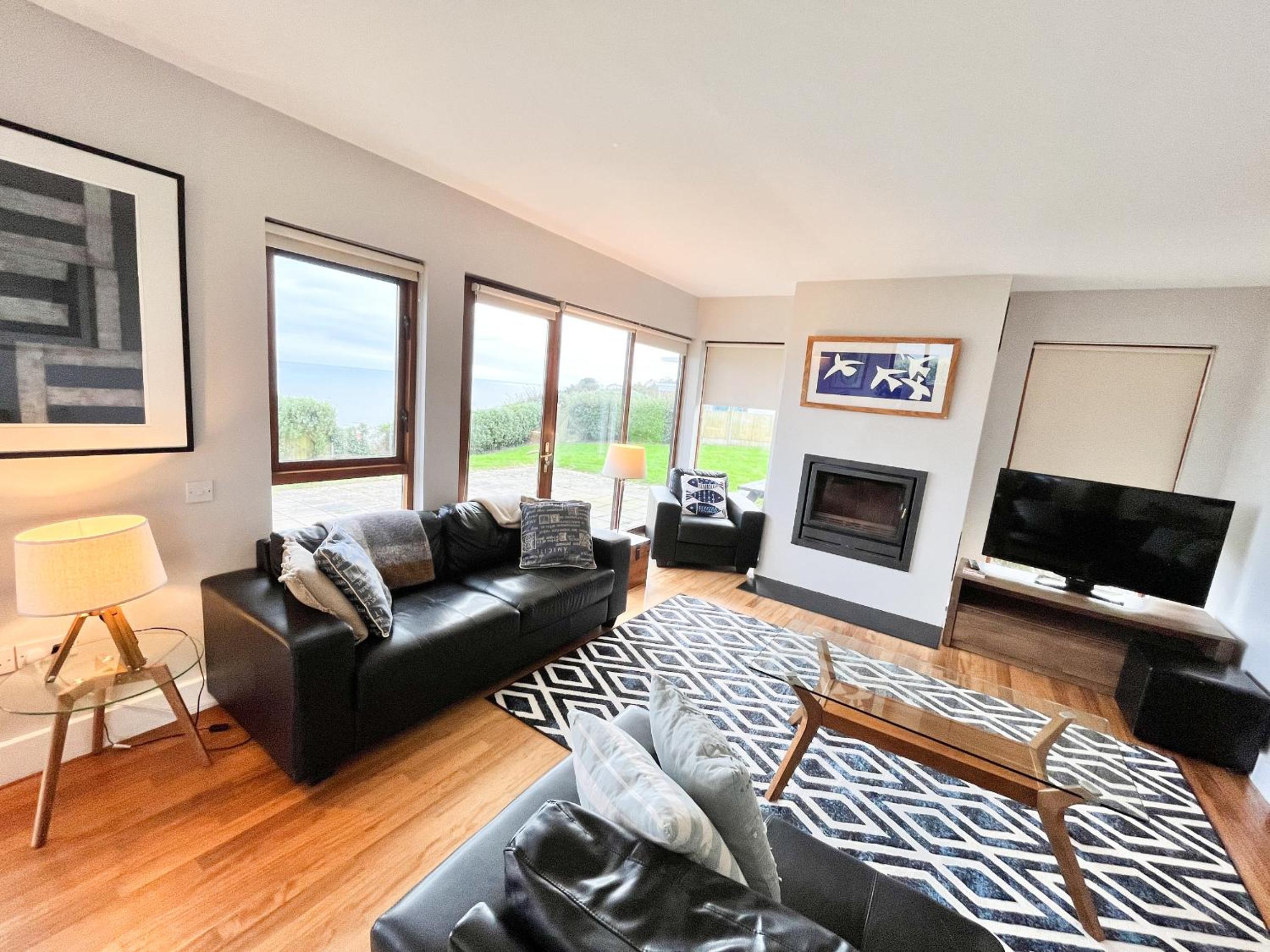 Villa photo 1
