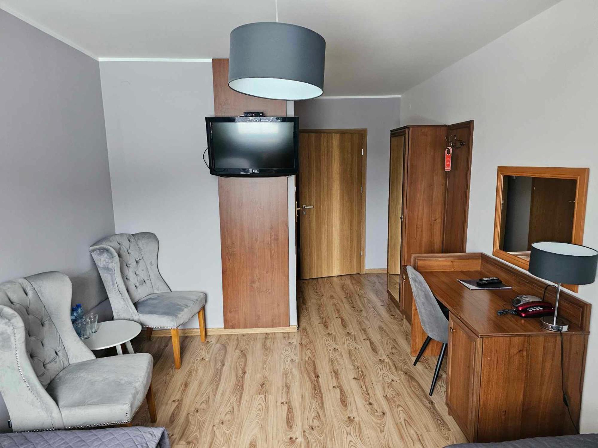 Twin Room - Photo 6