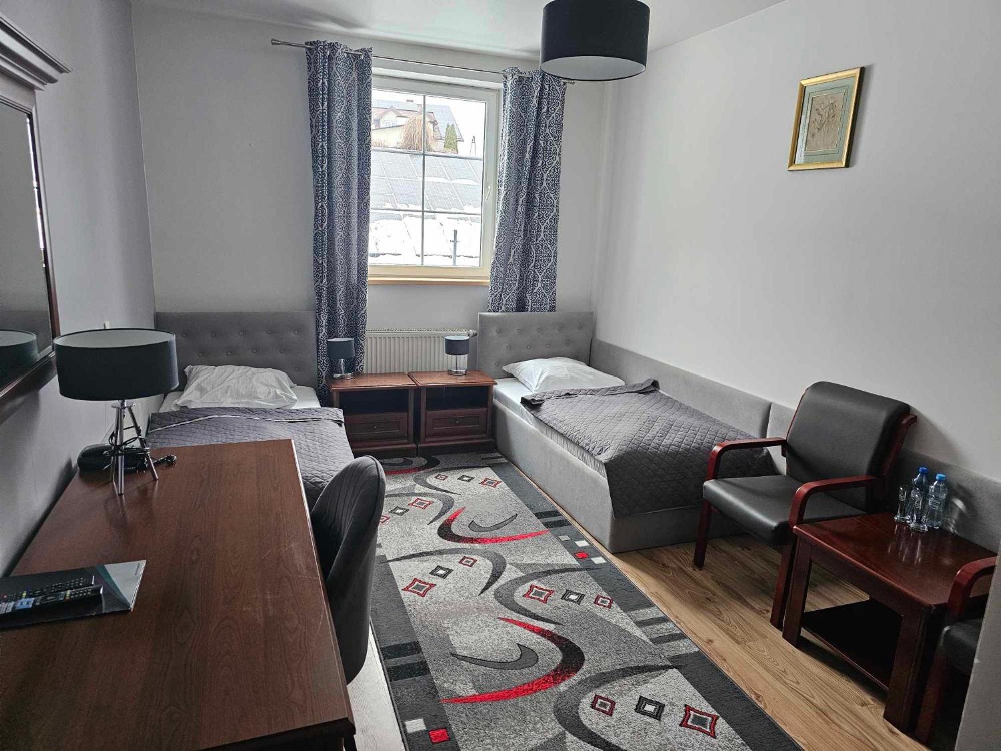 Twin Room - Photo 1