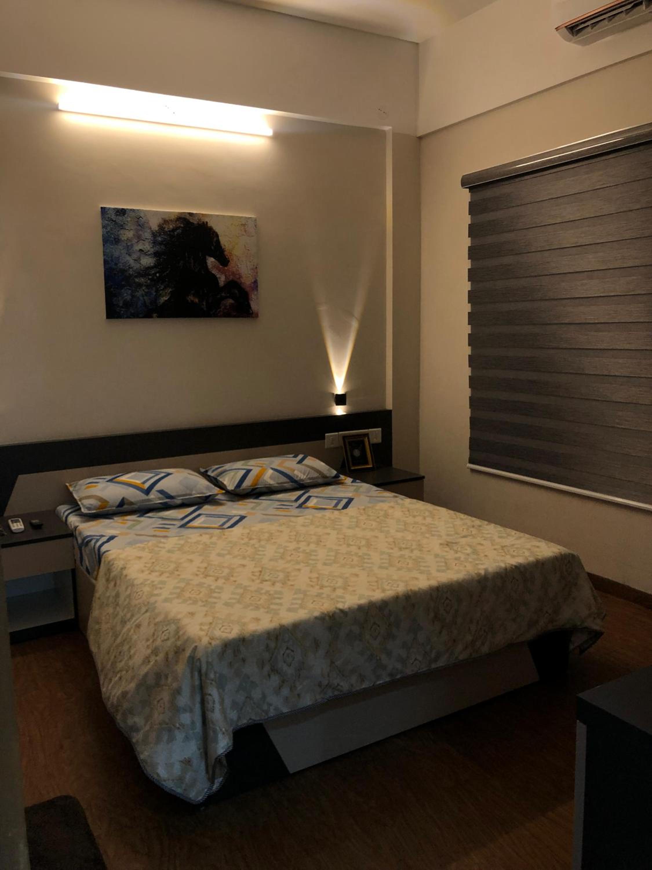 One-Bedroom Apartment photo 1