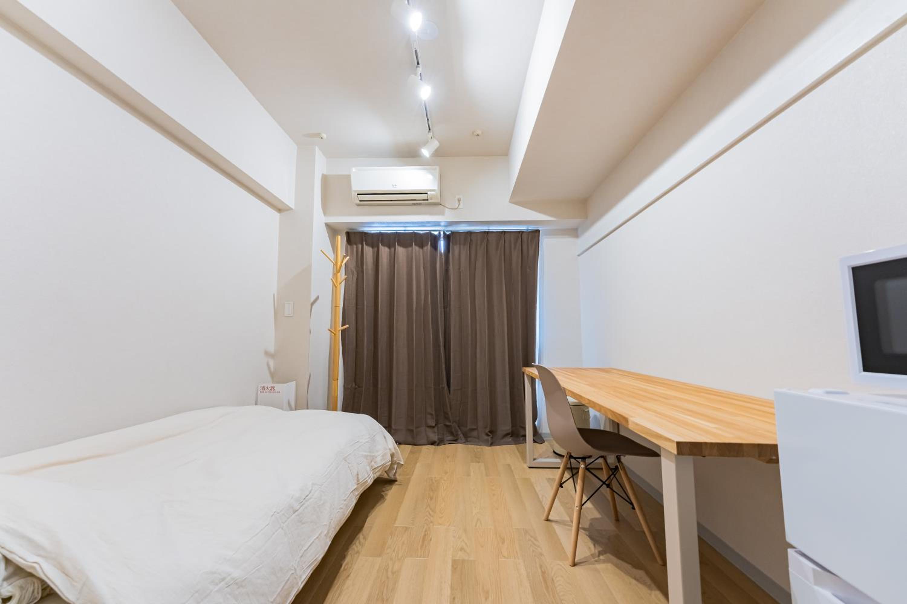 One-Bedroom Apartment photo 2