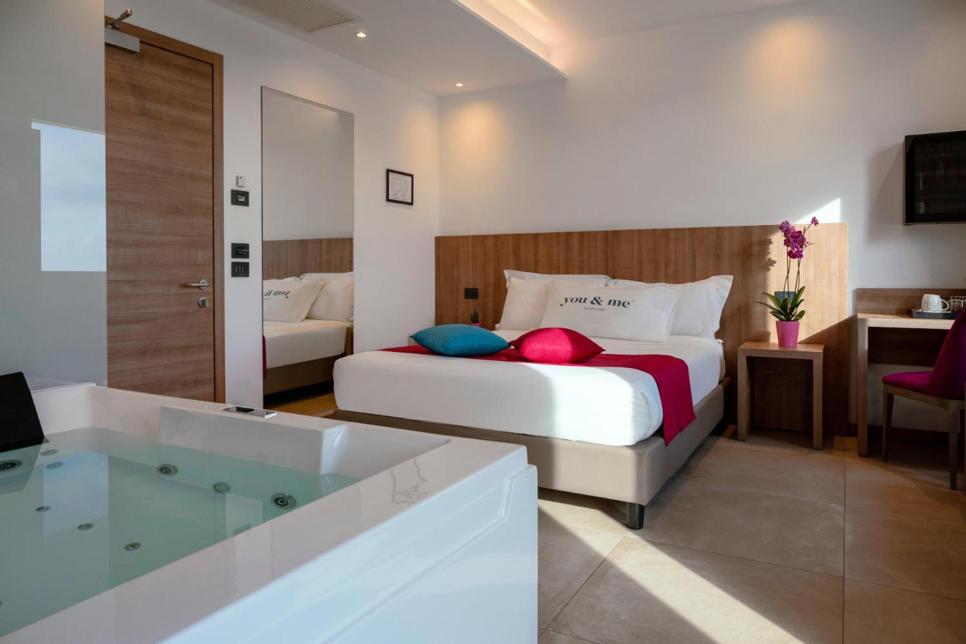 Junior Suite with Hot Tub Partial Sea View photo 1