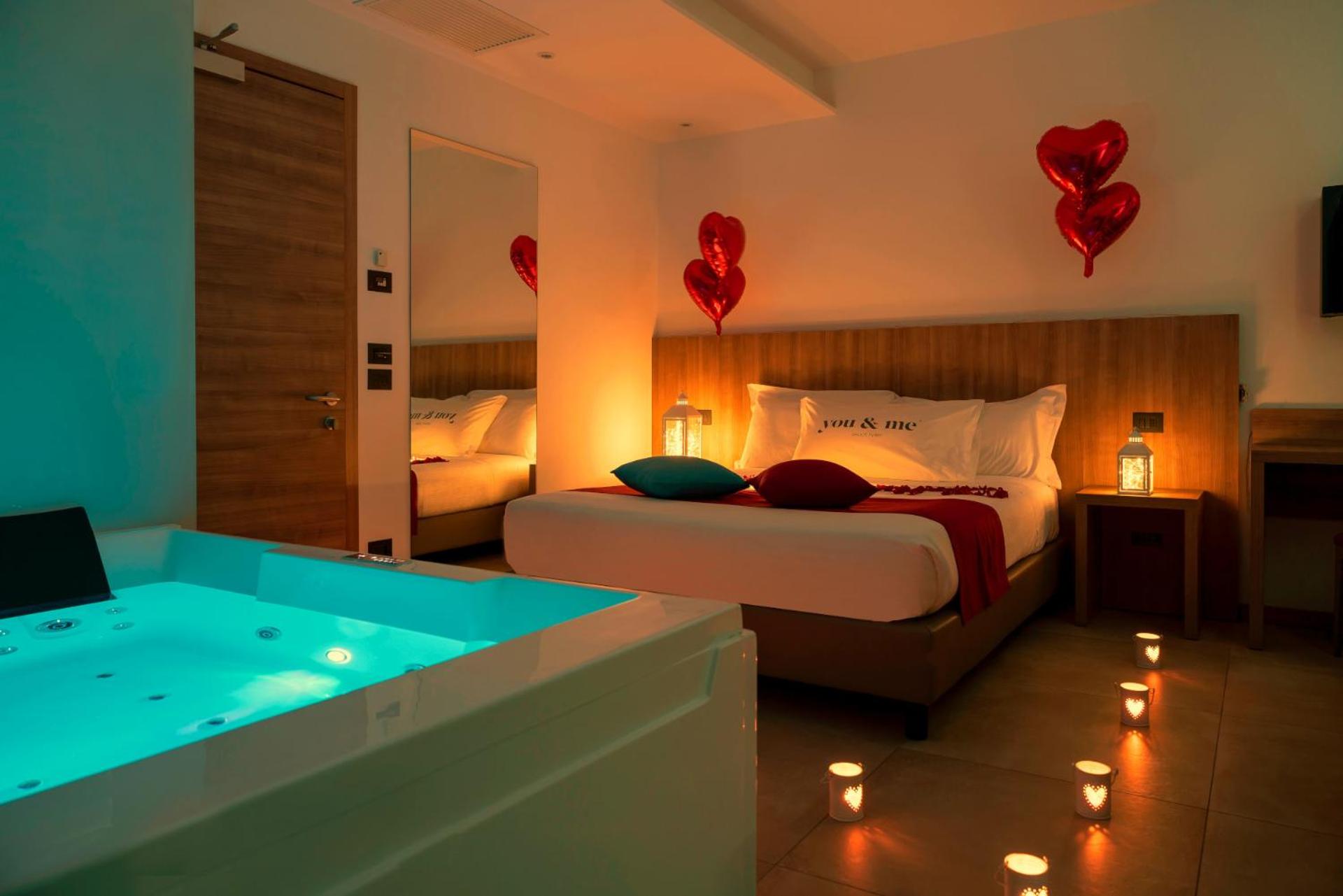 Junior Suite with Hot Tub Partial Sea View photo 3