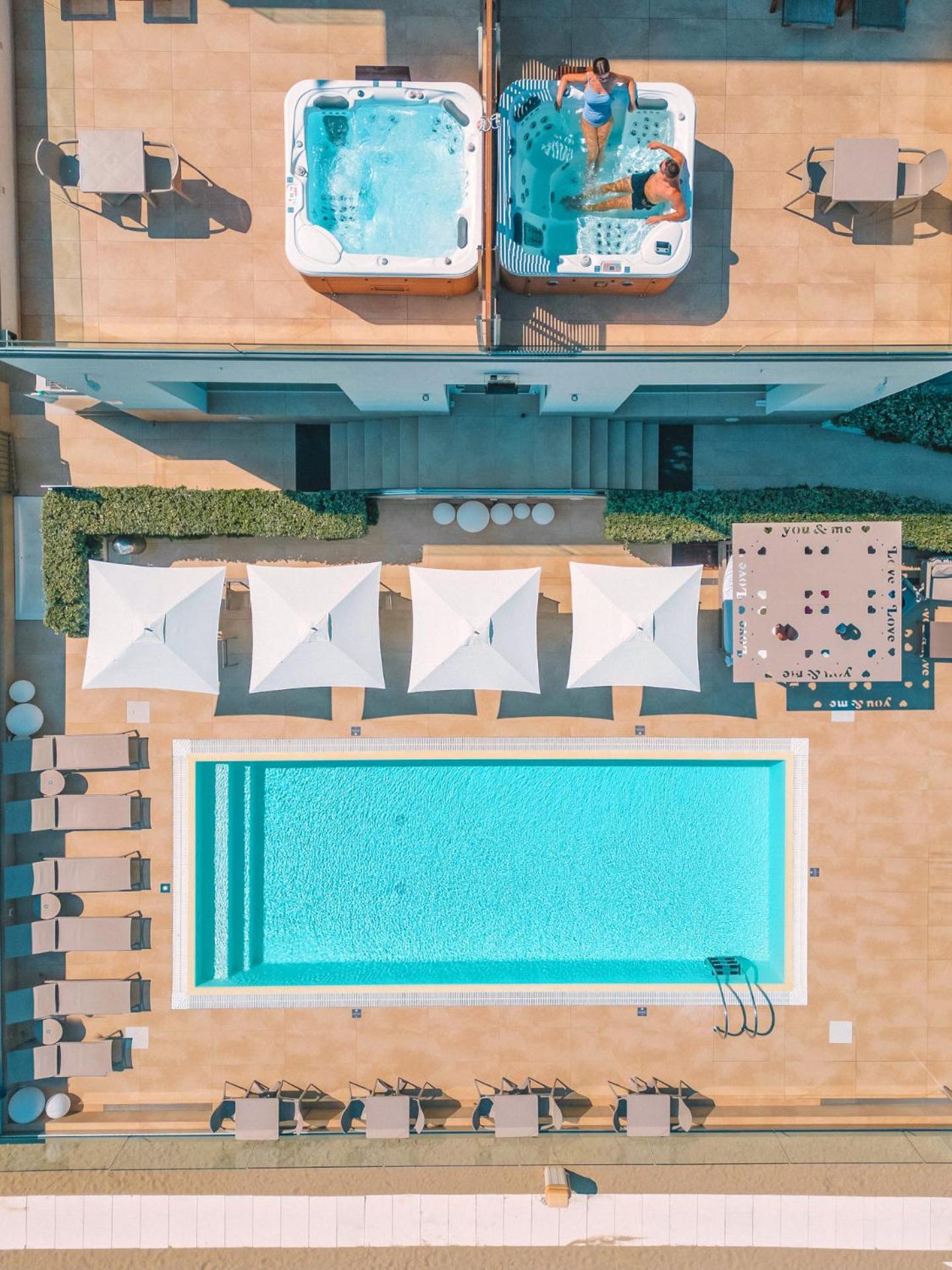 Suite with Terrace and Sea View and Jacuzzi photo 3