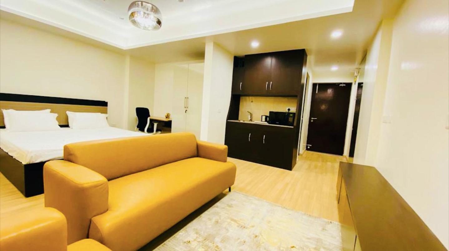 King Suite With Pool View