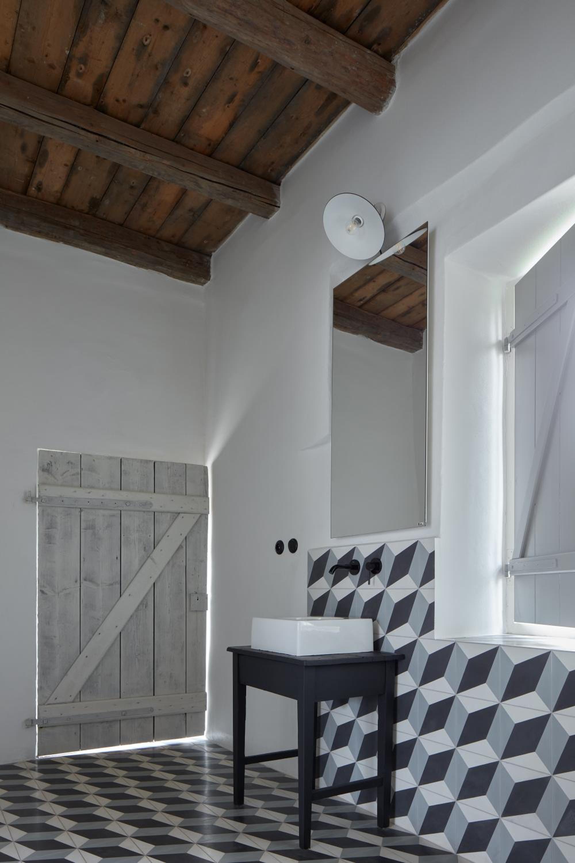 Apartment with Garden View - Photo 8