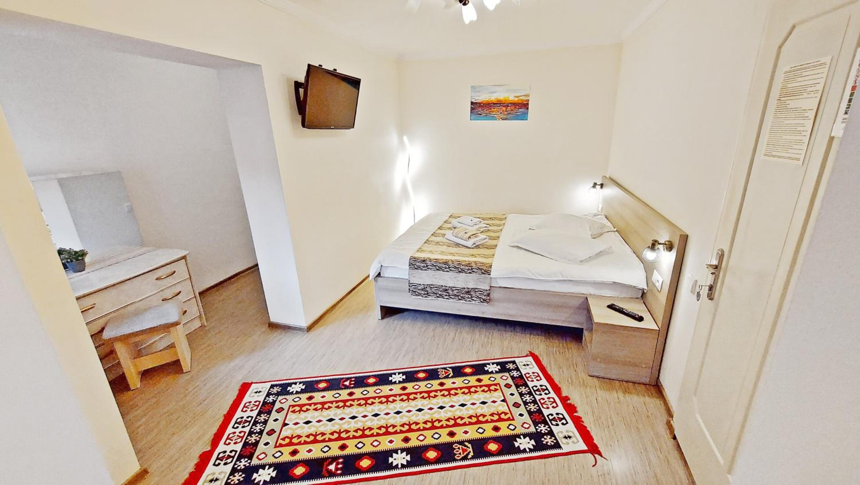 King Room with Mountain View photo 1