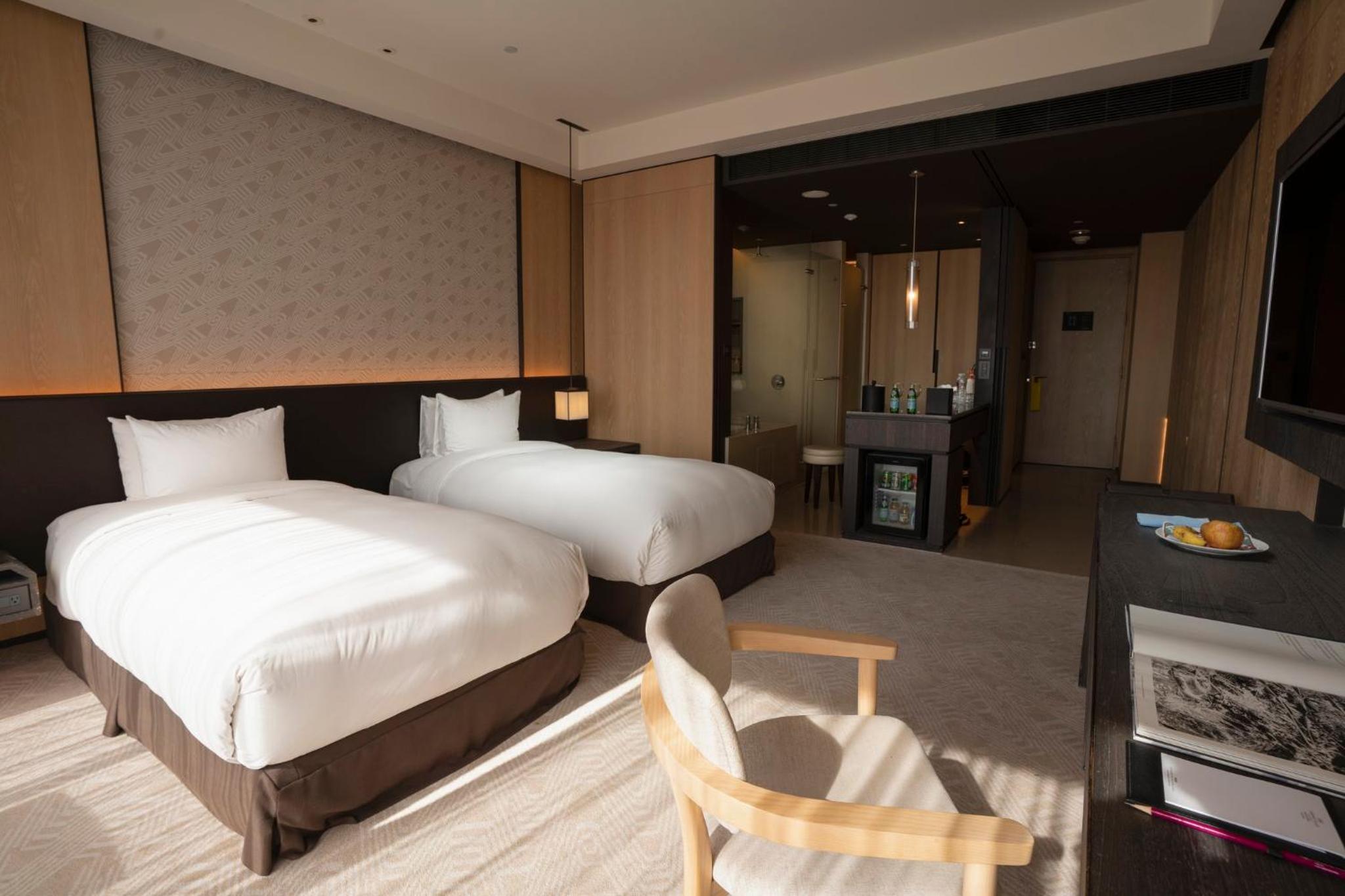 Standard Twin Room with Balcony