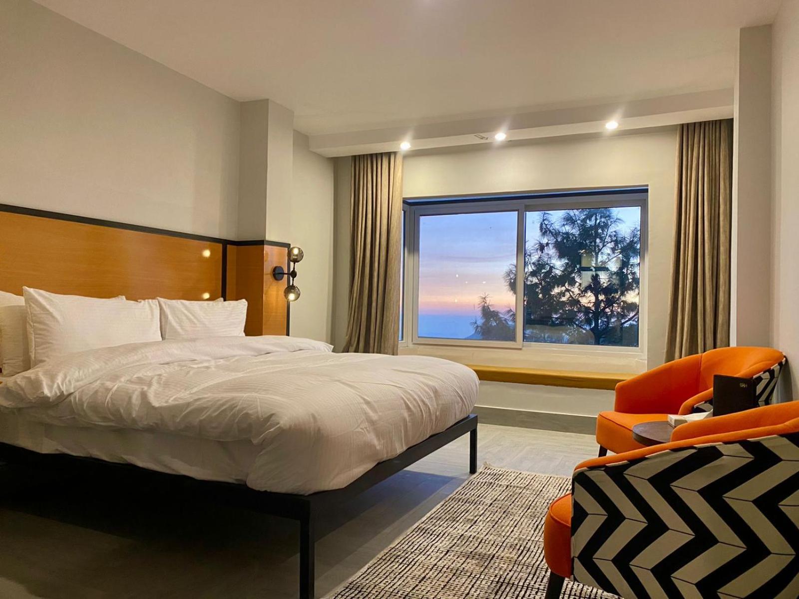 King Room with Balcony photo 3