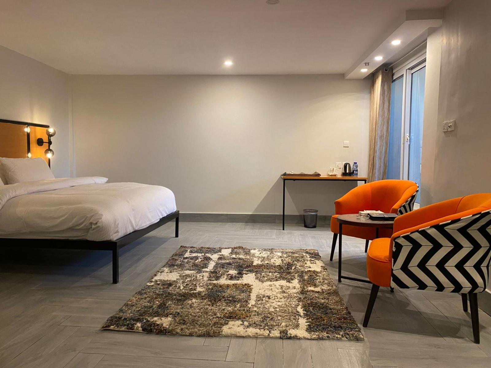 Deluxe King Room photo 3