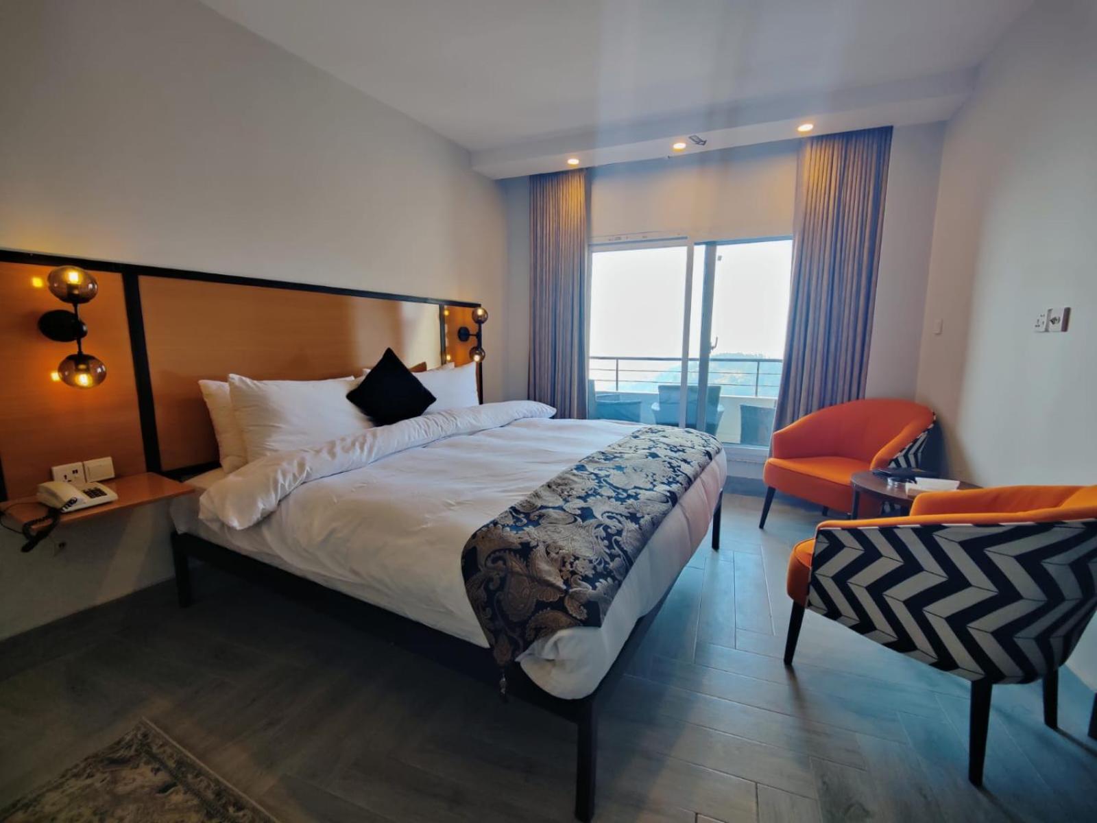 Superior King Room photo 2