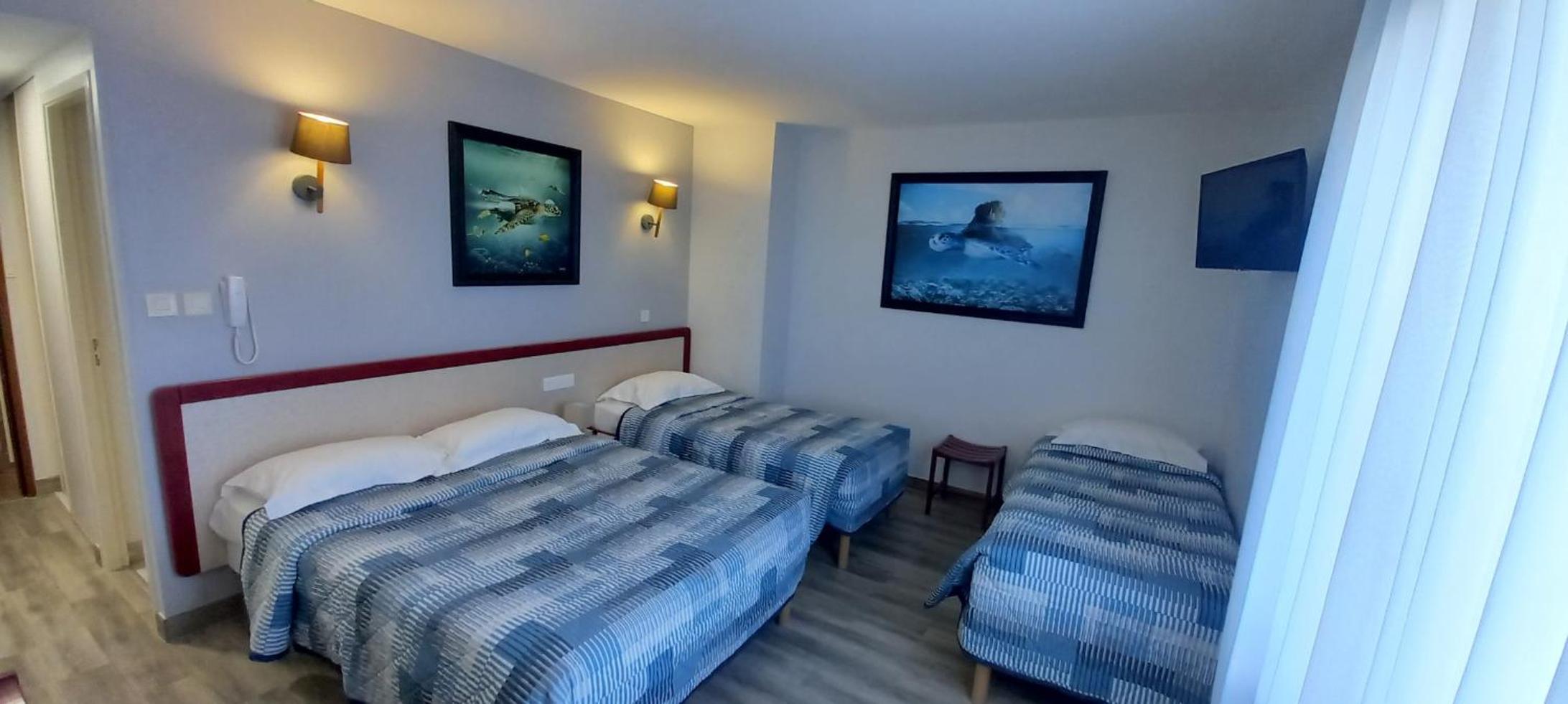 Quadruple Room - Photo 1
