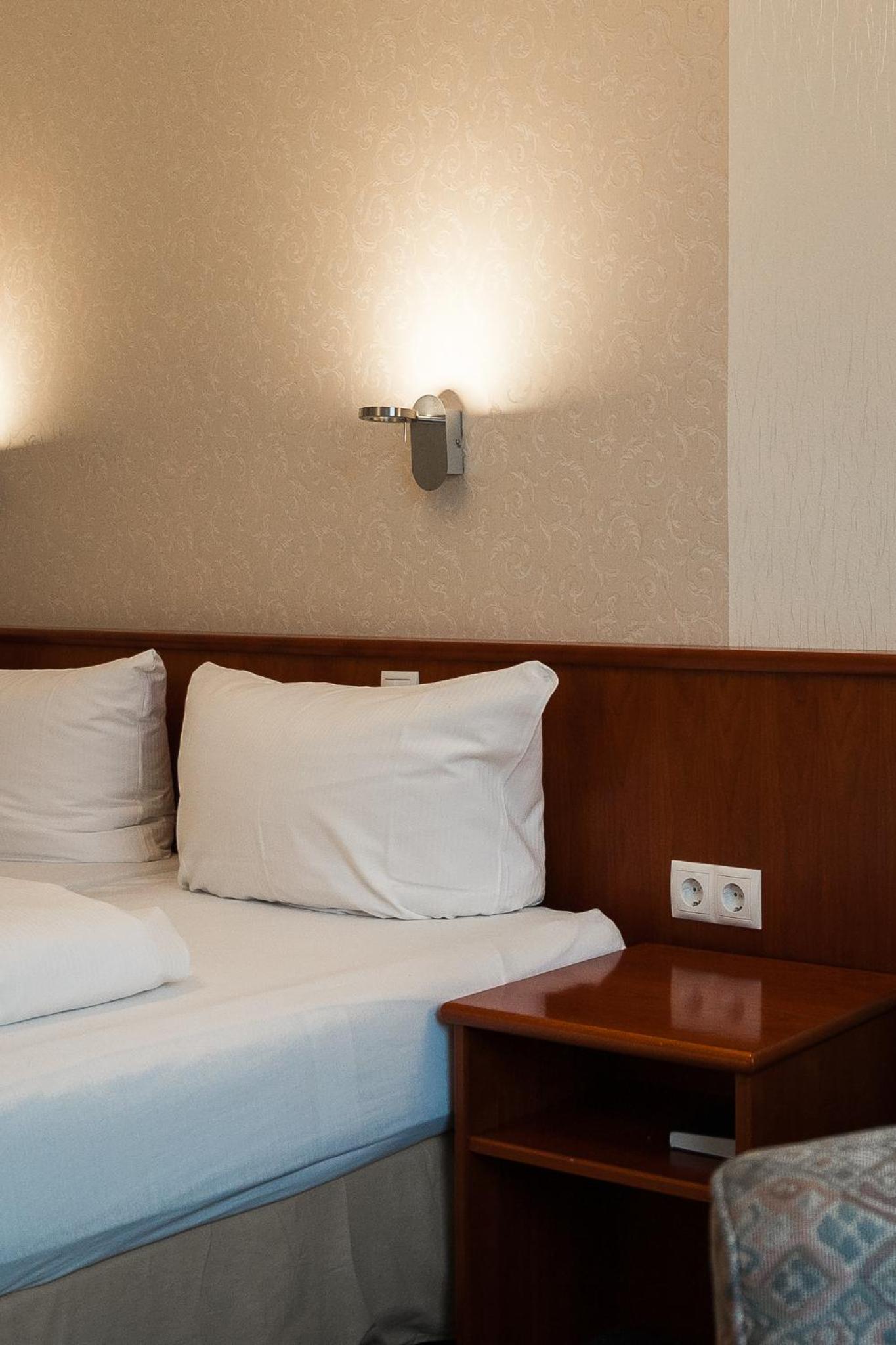 Standard Double Room - Photo 6