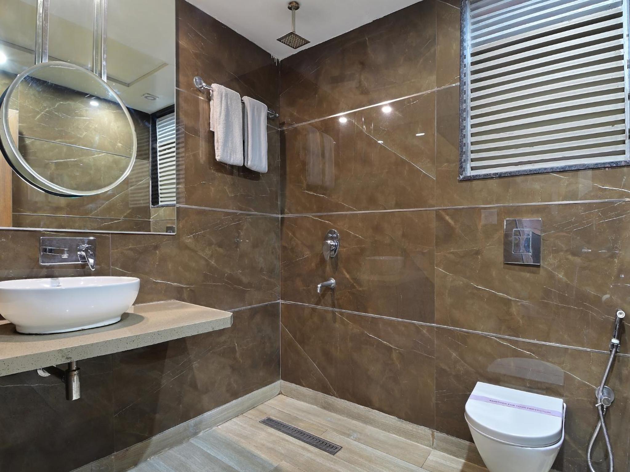 Executive Room - Photo 7