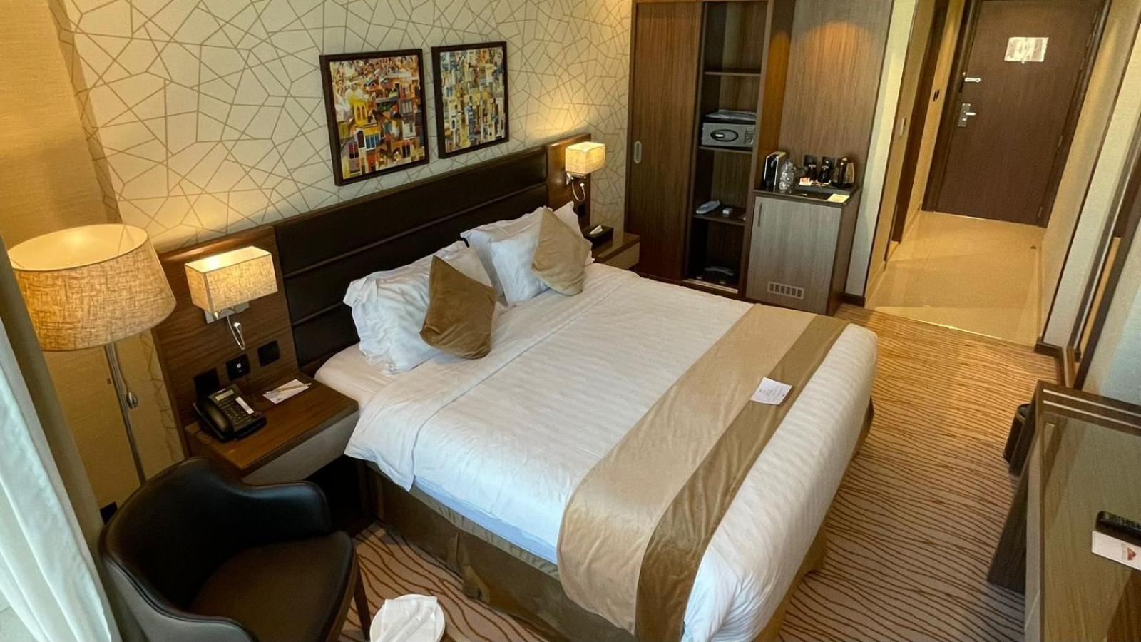 Standard King Room