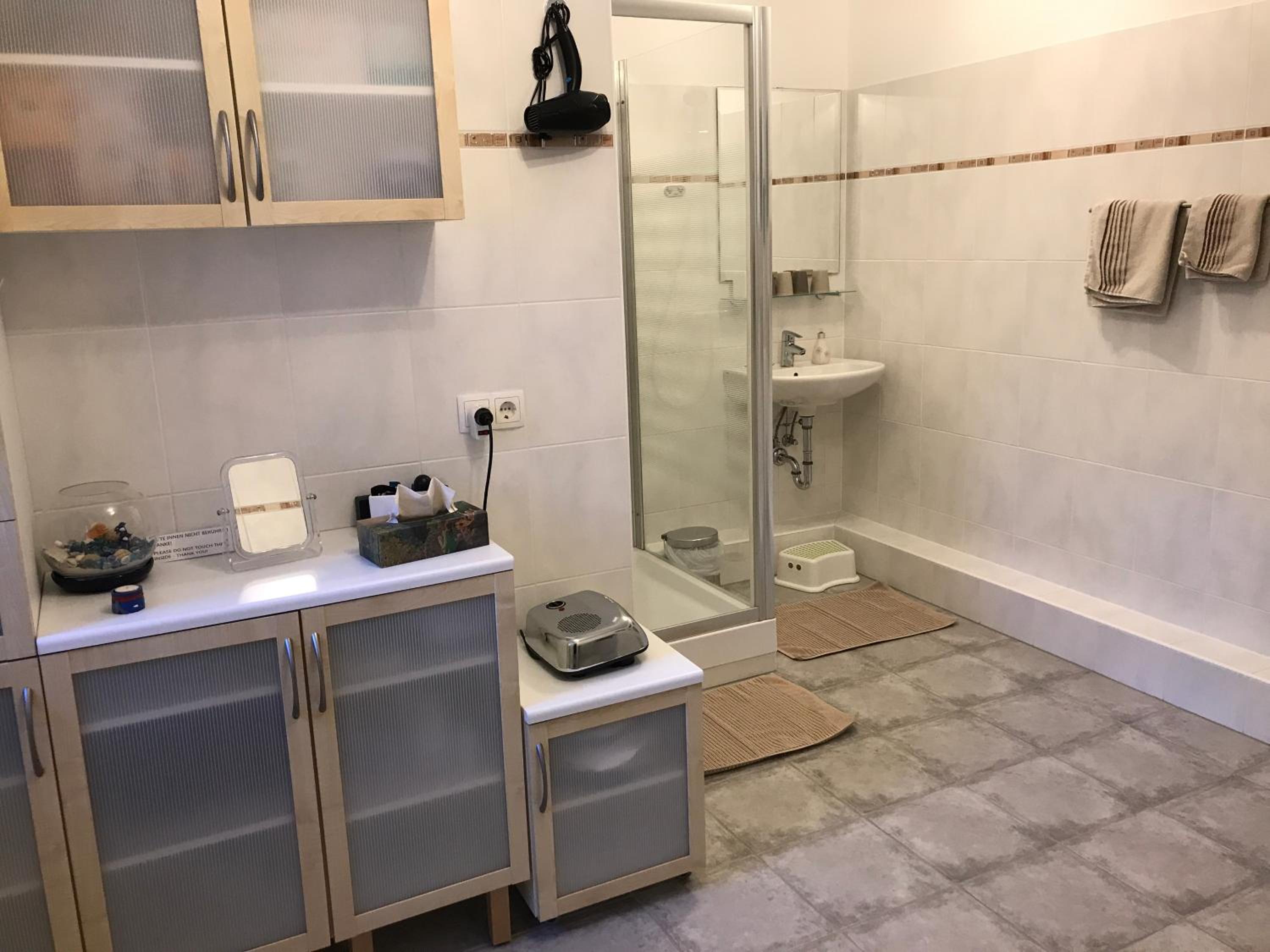 Family Room with Private Bathroom - Photo 65