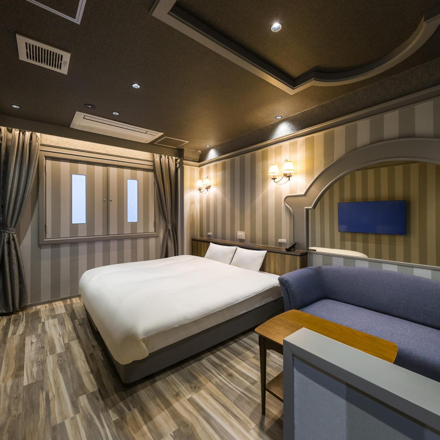 Double Room - Photo 8