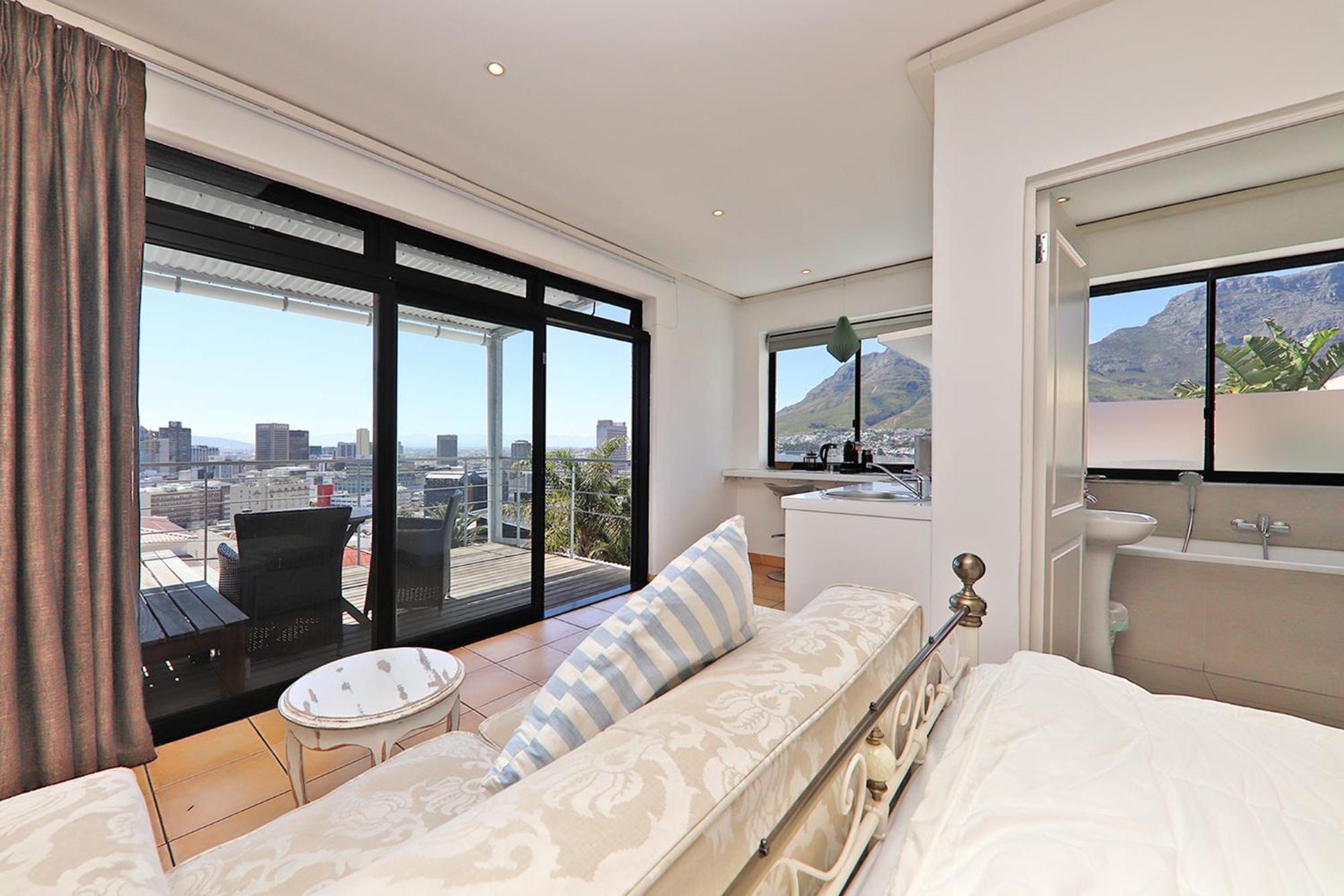 Studio with Sea View