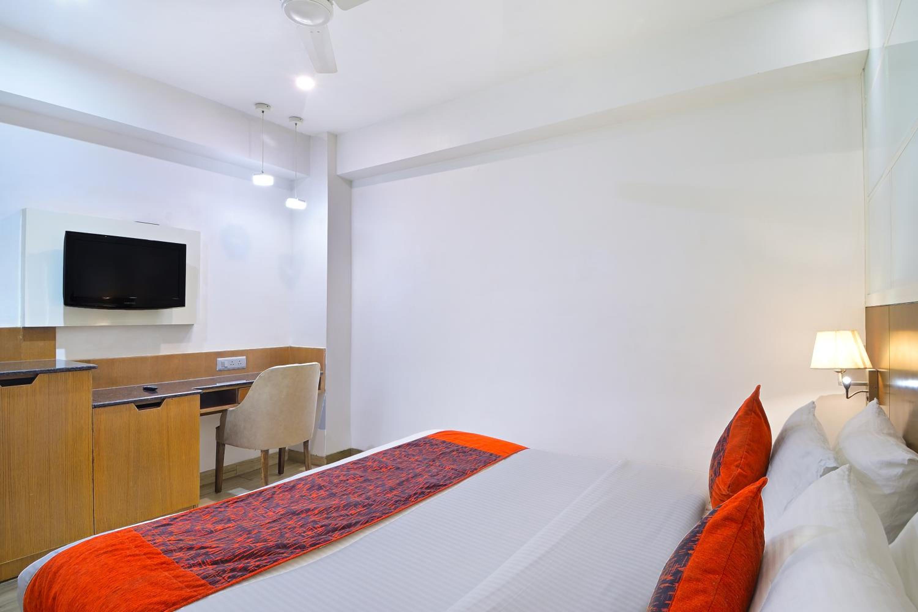 Family Suite(2 Rooms with 1 Washroom) photo 3