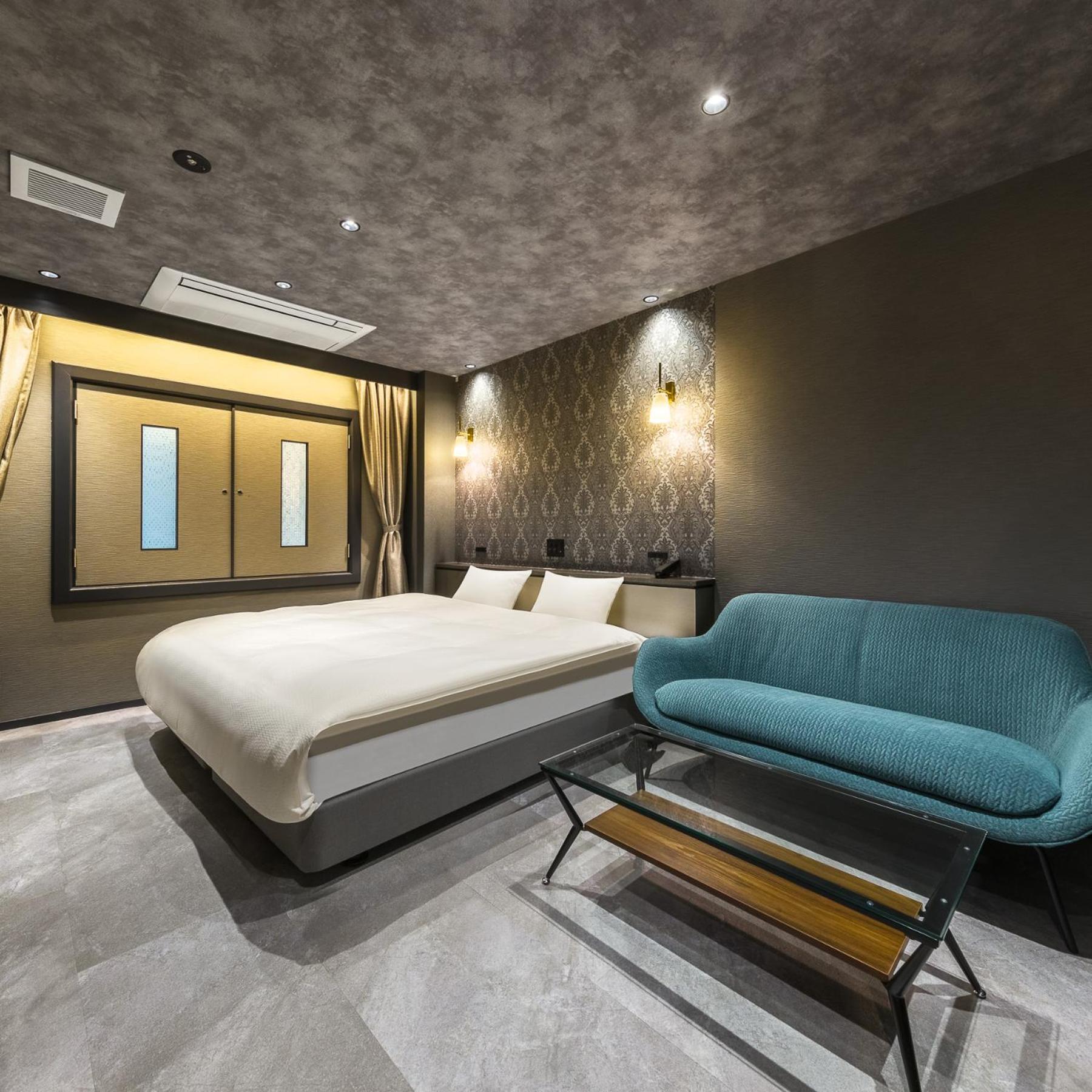 Double Room - Photo 11