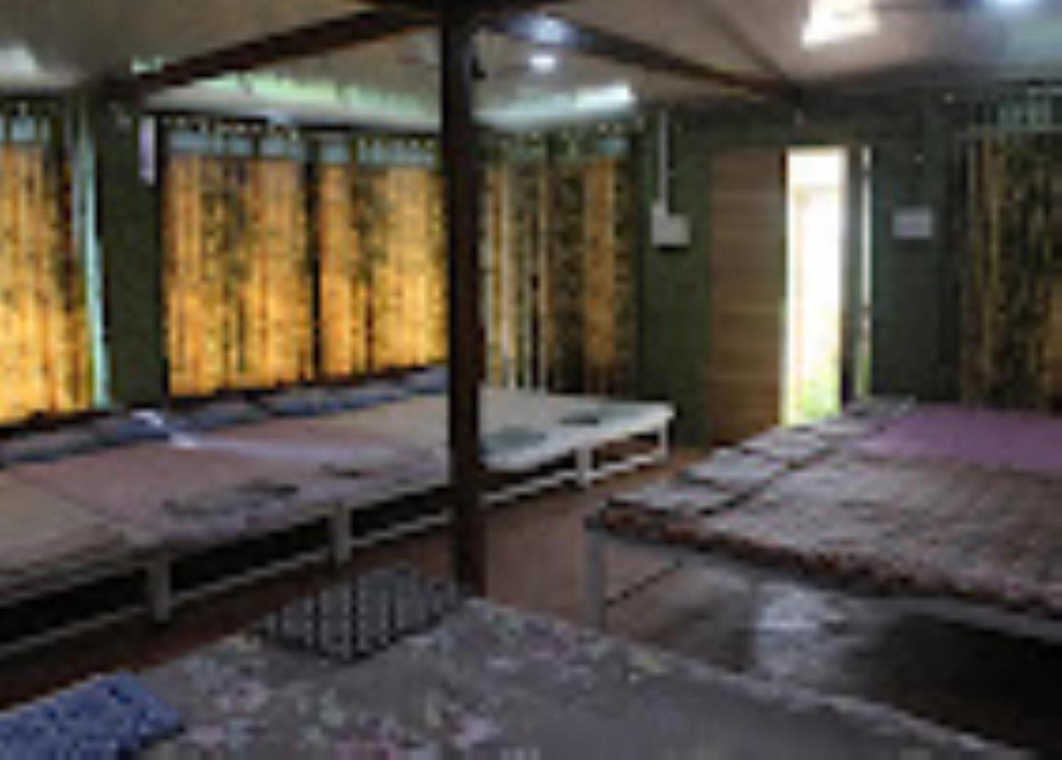 Mixed Dormitory Room