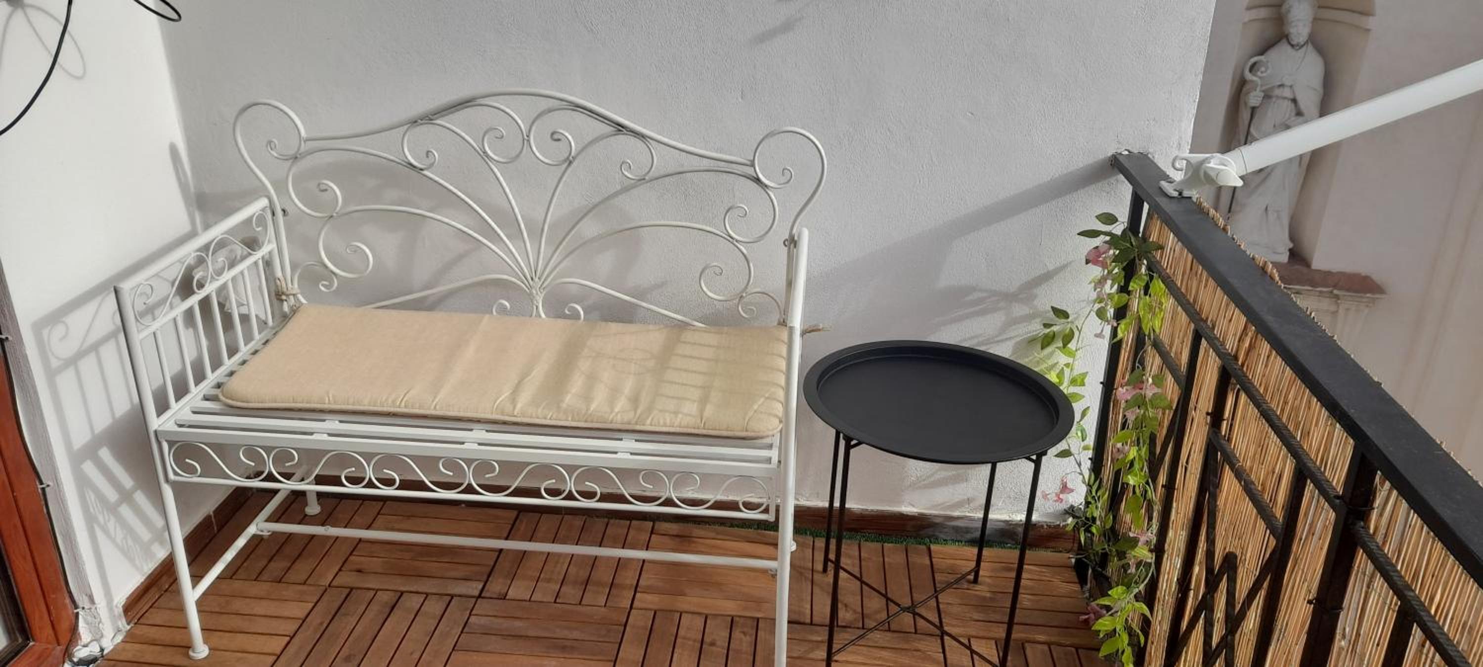 Triple Room with Balcony - Photo 40