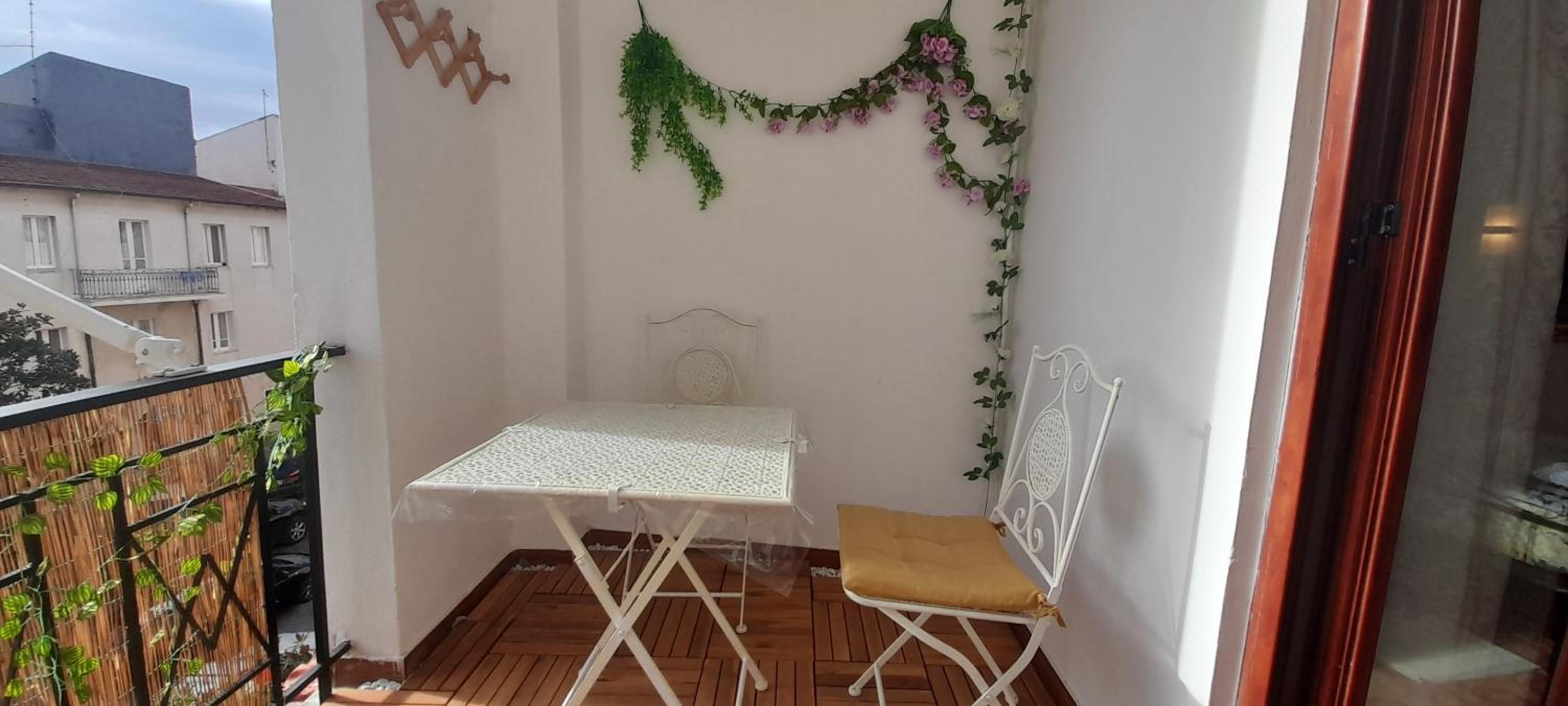 Triple Room with Balcony - Photo 41