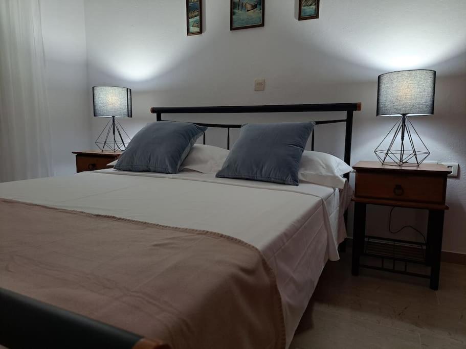 Three-Bedroom House photo 1