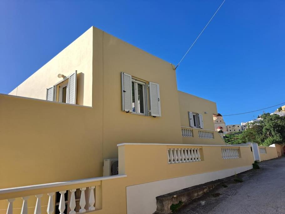 Three-Bedroom House photo 2