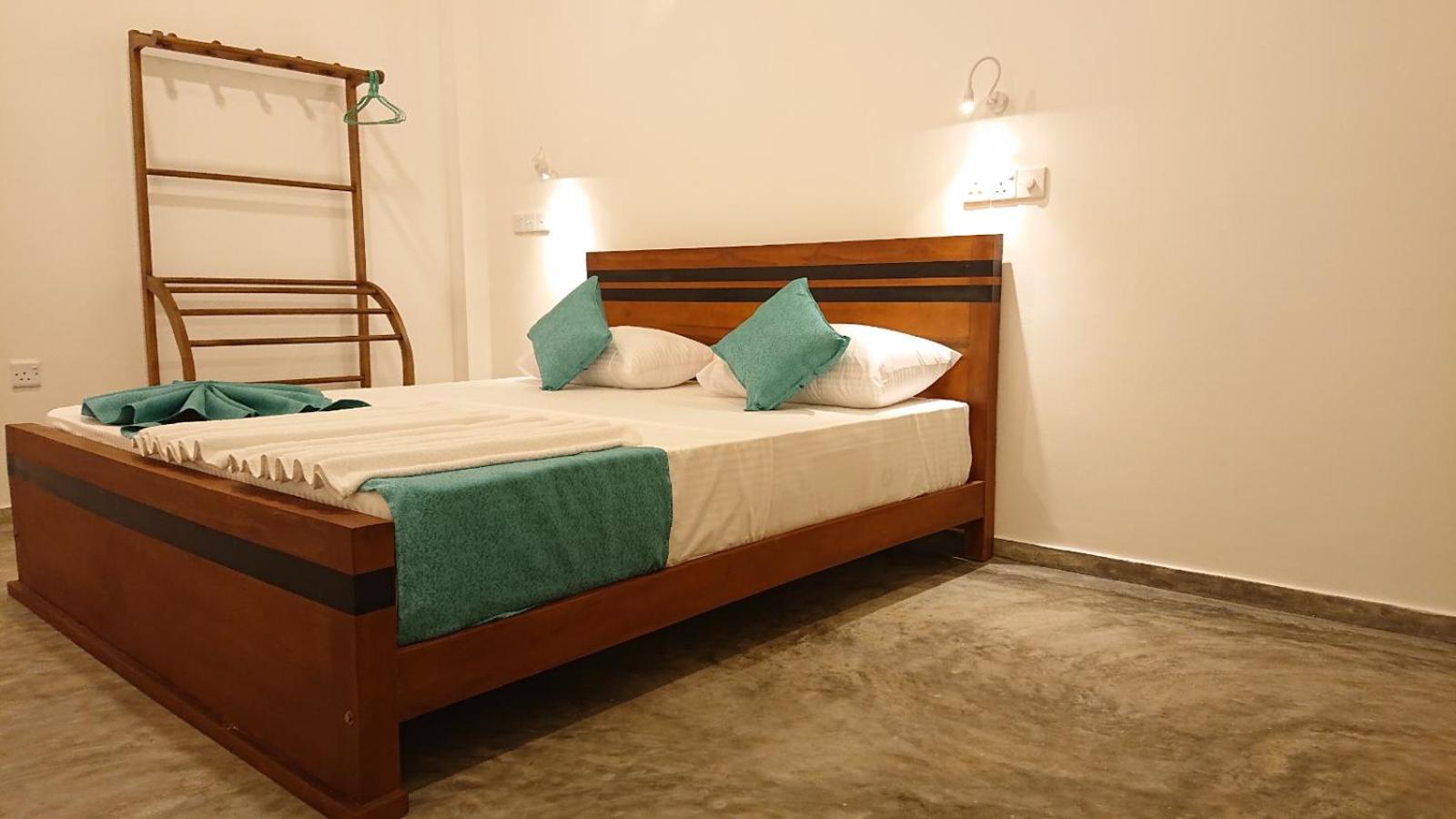 Standard King Room photo 2