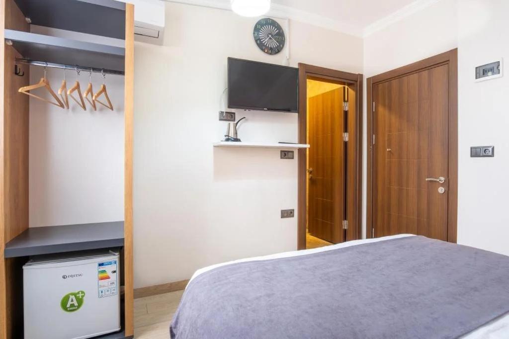 Large Double Room photo 1