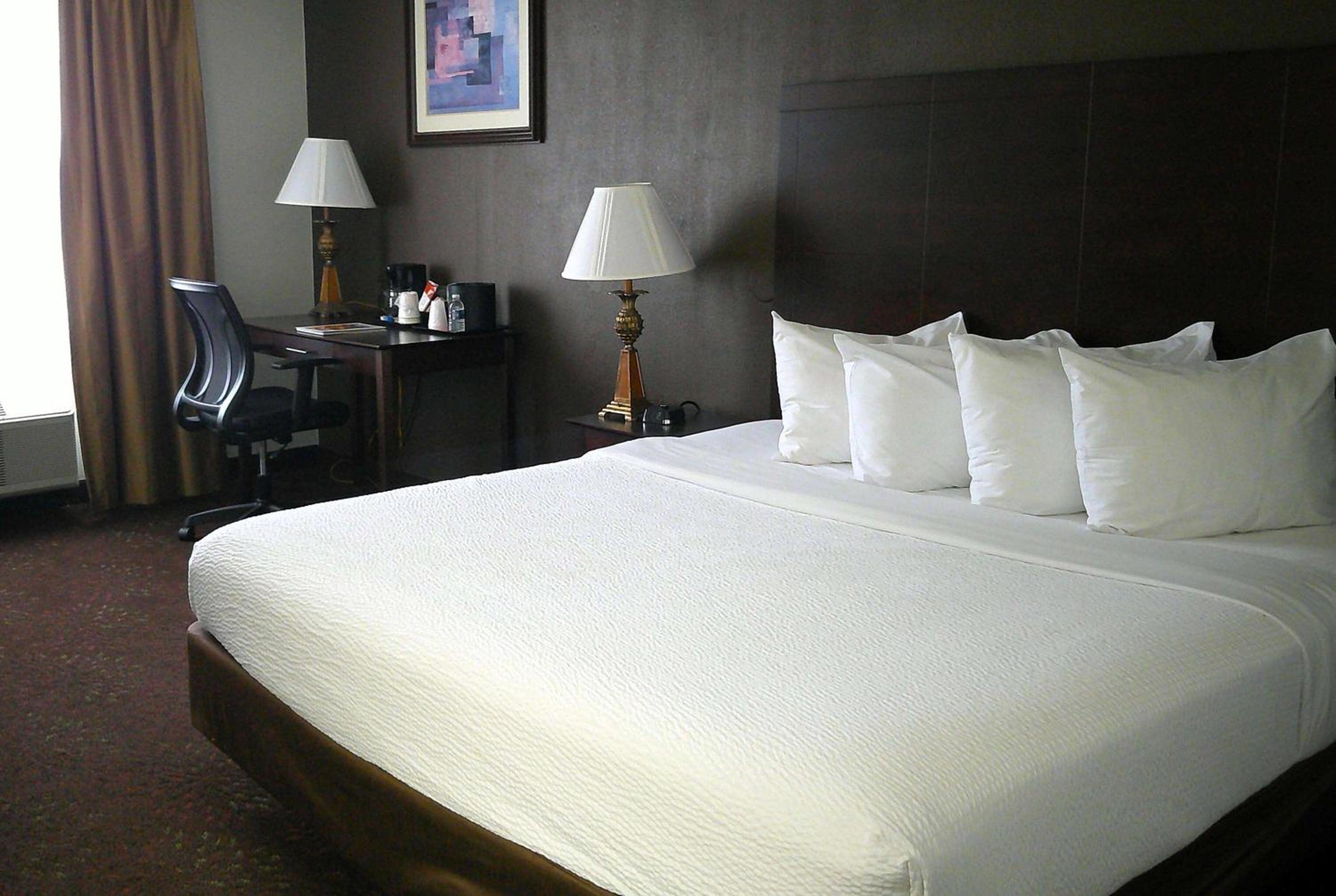 King Room - Mobility Access/Non-Smoking - Photo 1