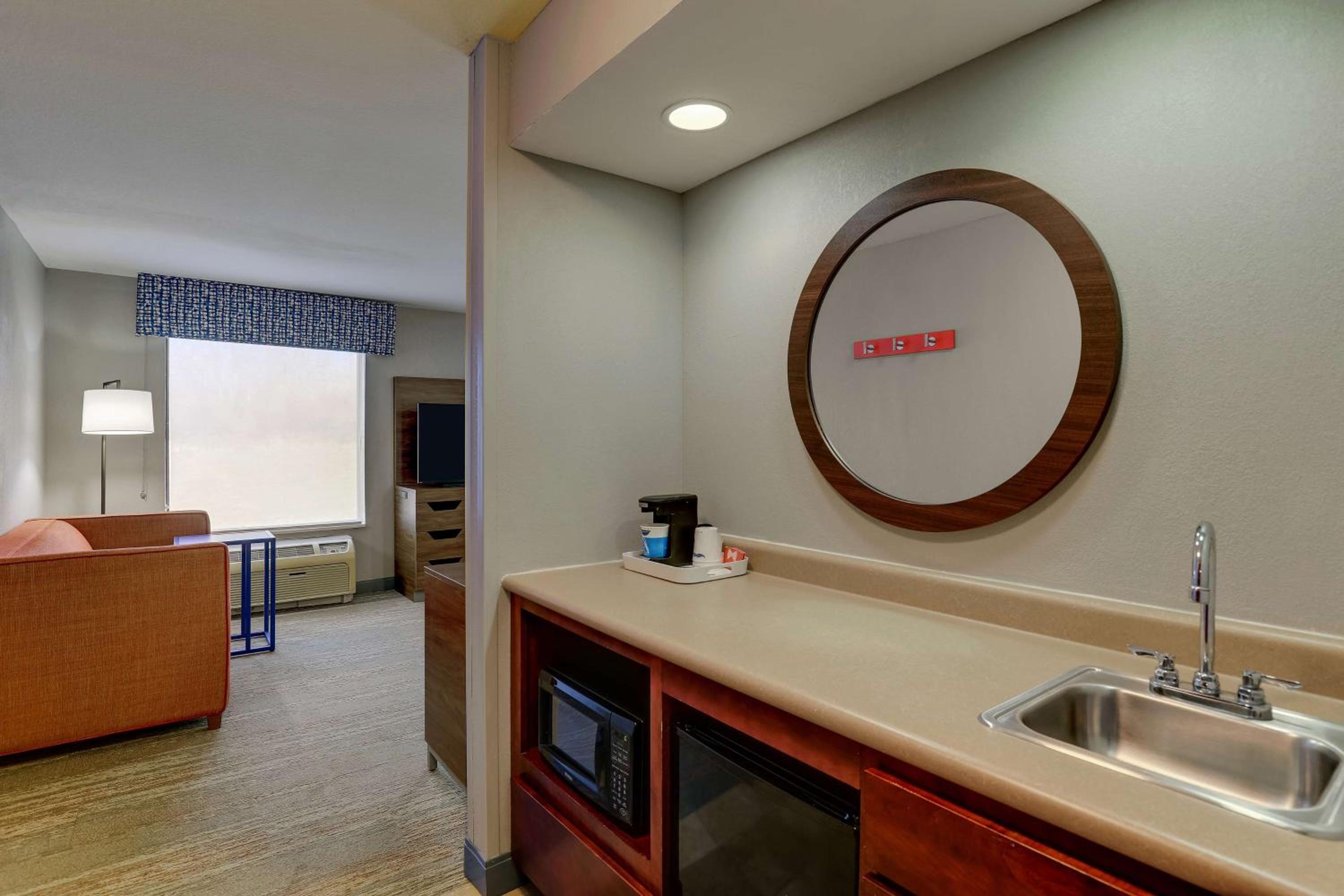 King Studio Suite with Sofa Bed - Non-Smoking - Photo 1