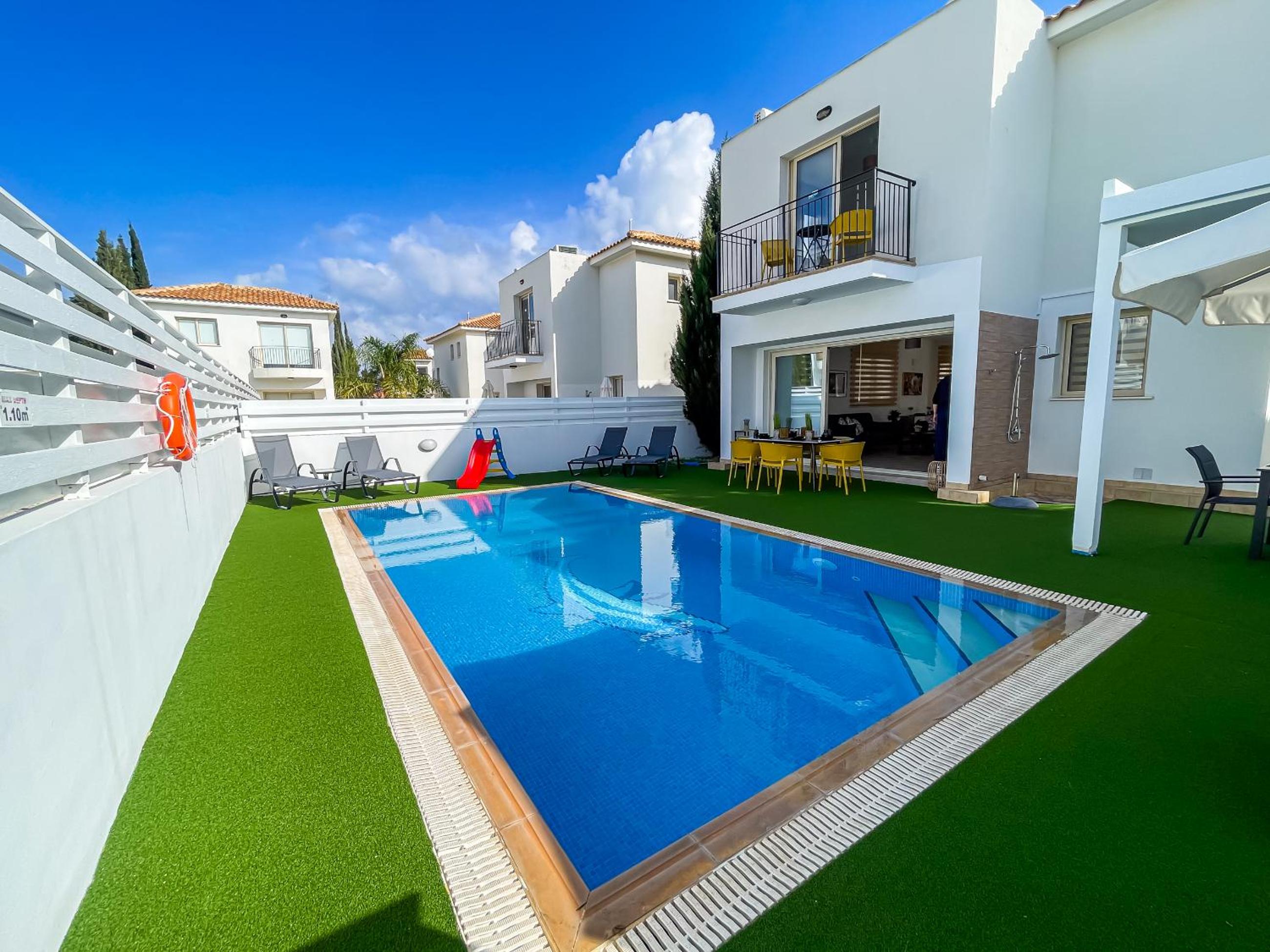 Villa with Private Pool photo 3