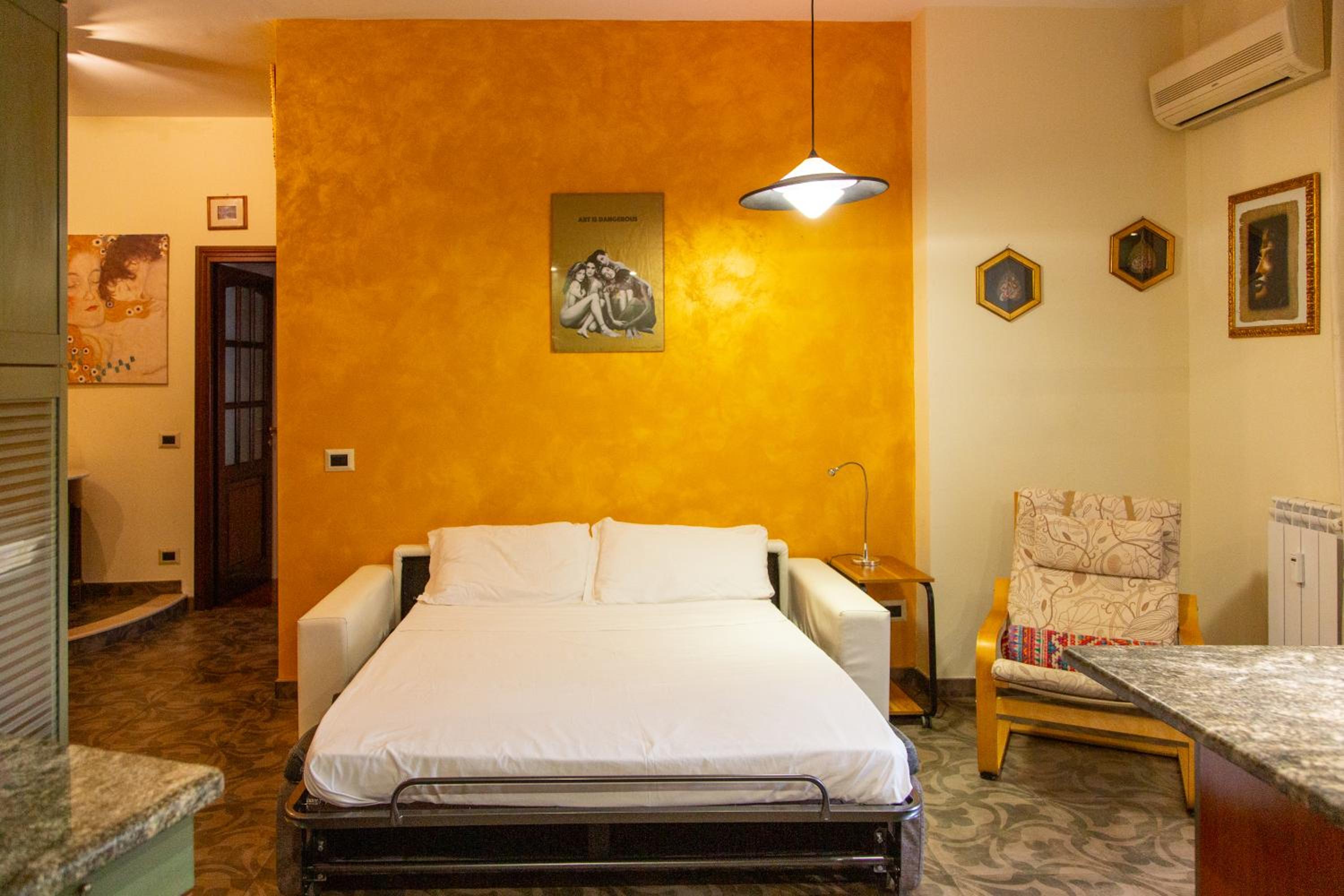 One-Bedroom Apartment