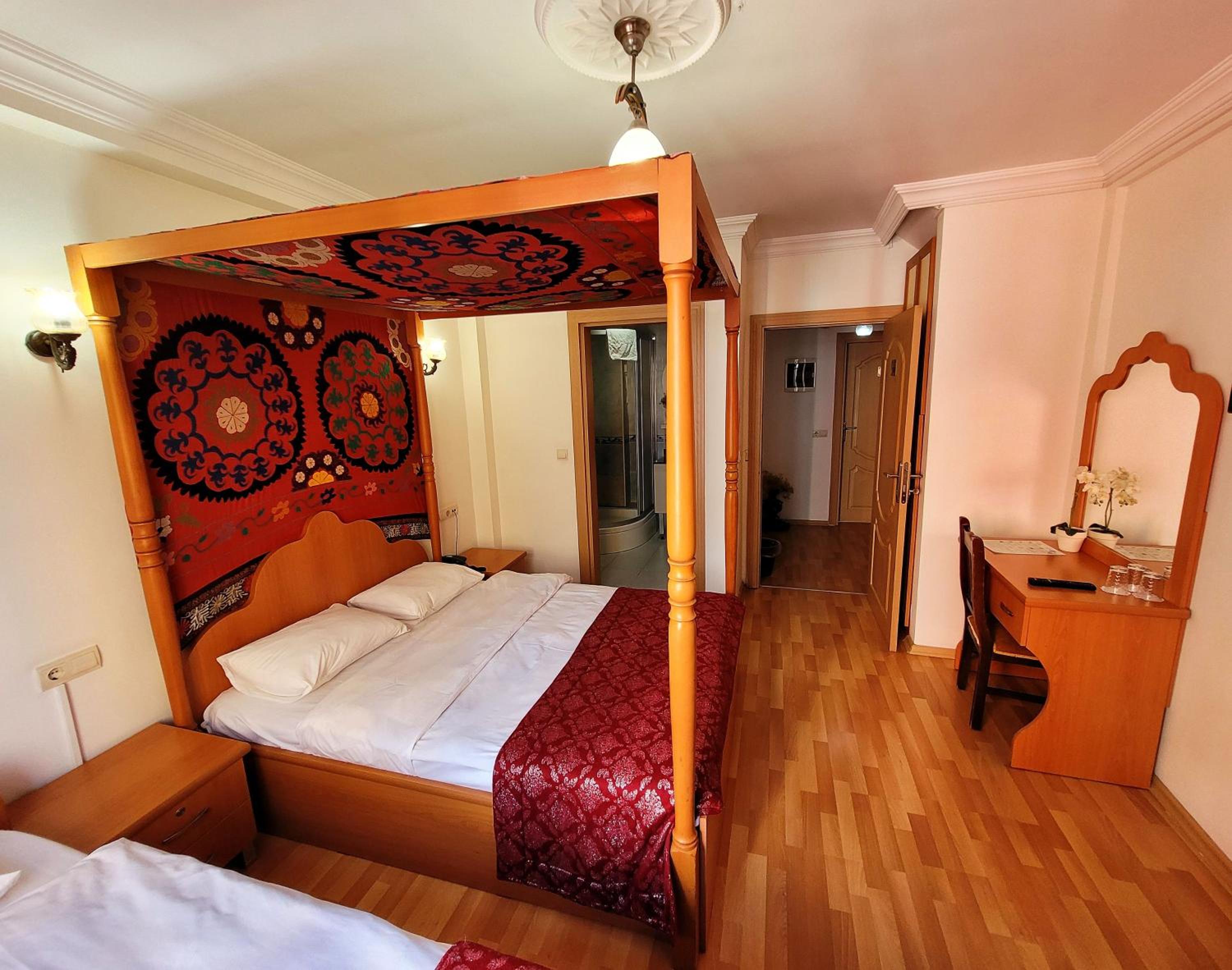 Standard Triple Room photo 3