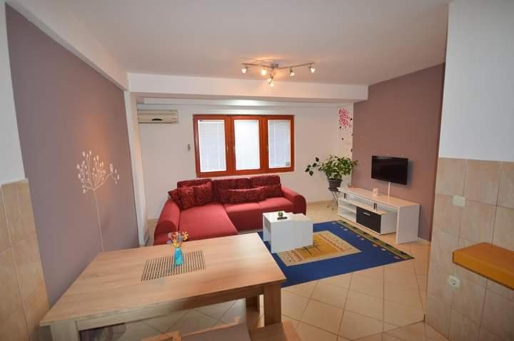 Apartment photo 1