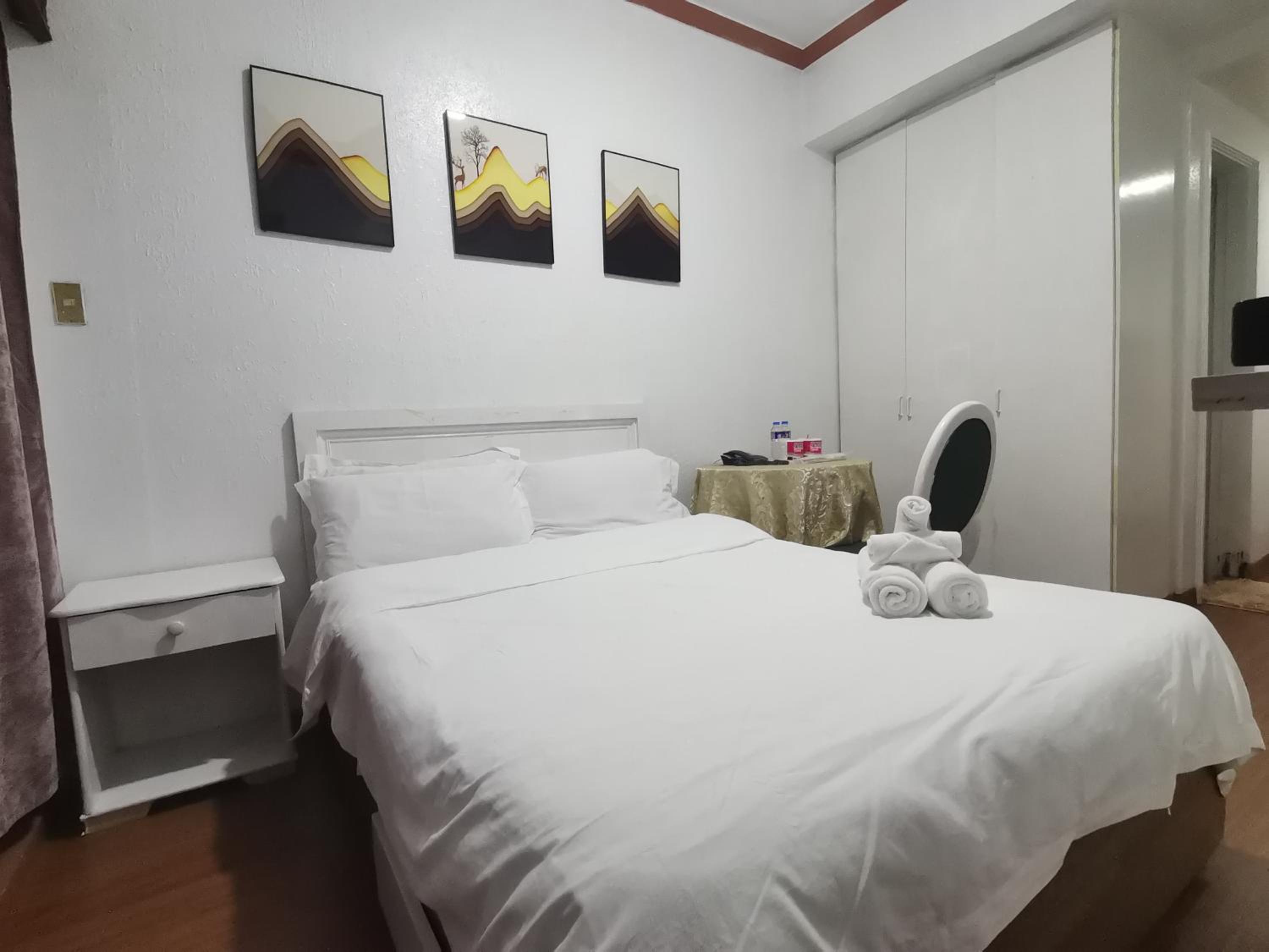 Studio Apartment