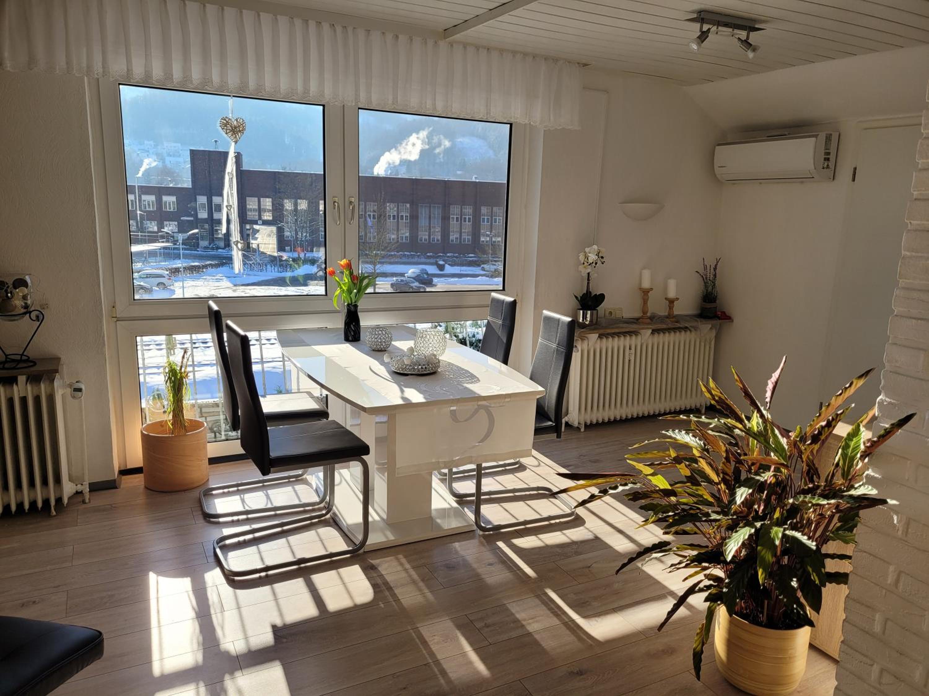 Two-Bedroom Deluxe Apartment with Garden View photo 2