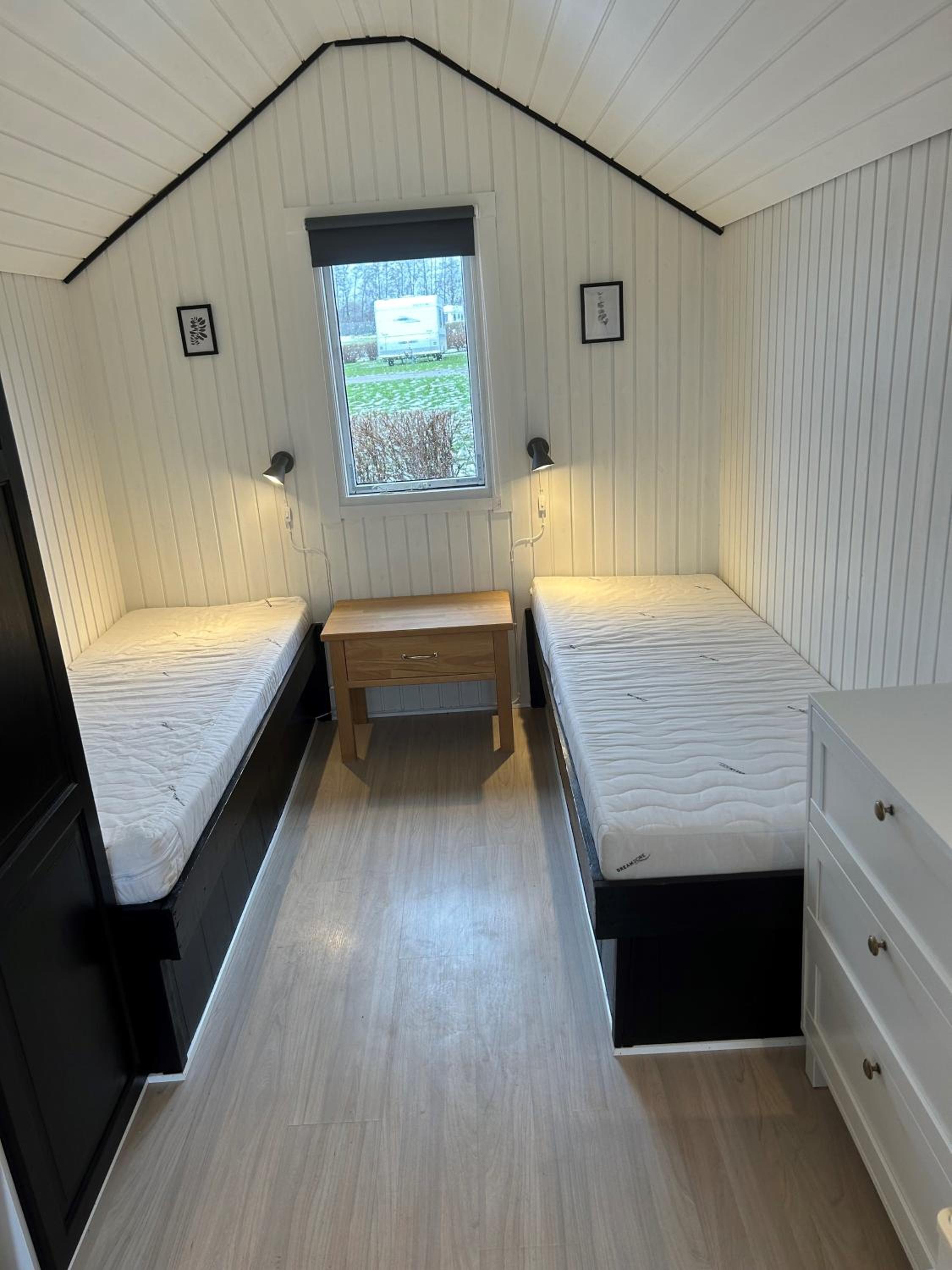 Economy Cottage with Shared Bathroom photo 1